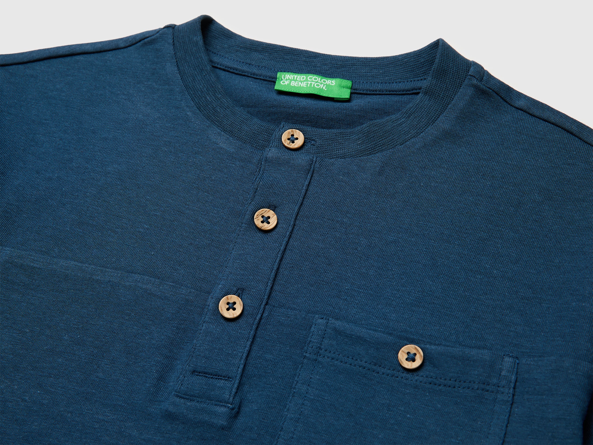 T-shirt Henley en mélange de lin – Image 3