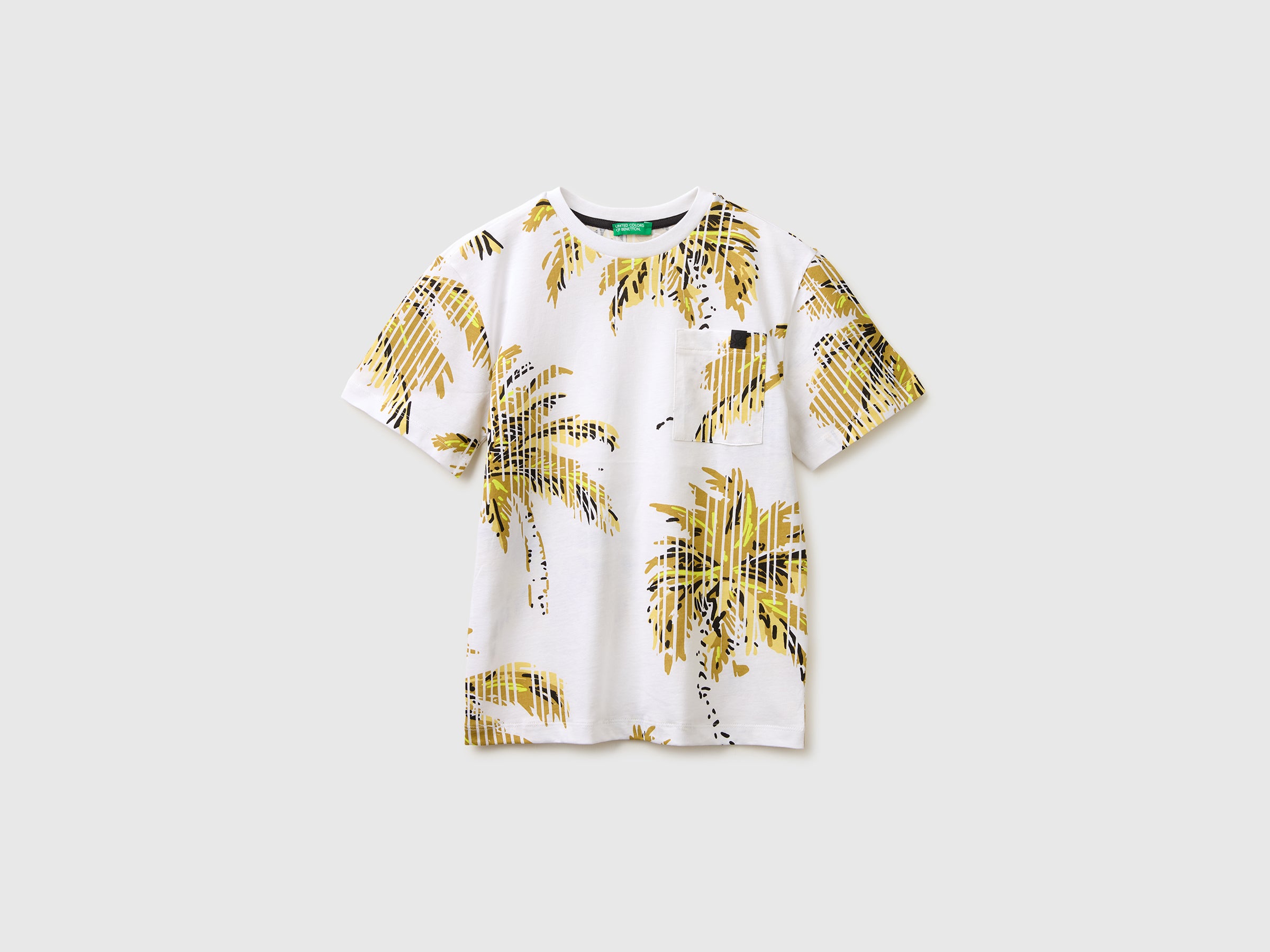 T-shirt imprimé avec poche T-shirt imprimé avec poche