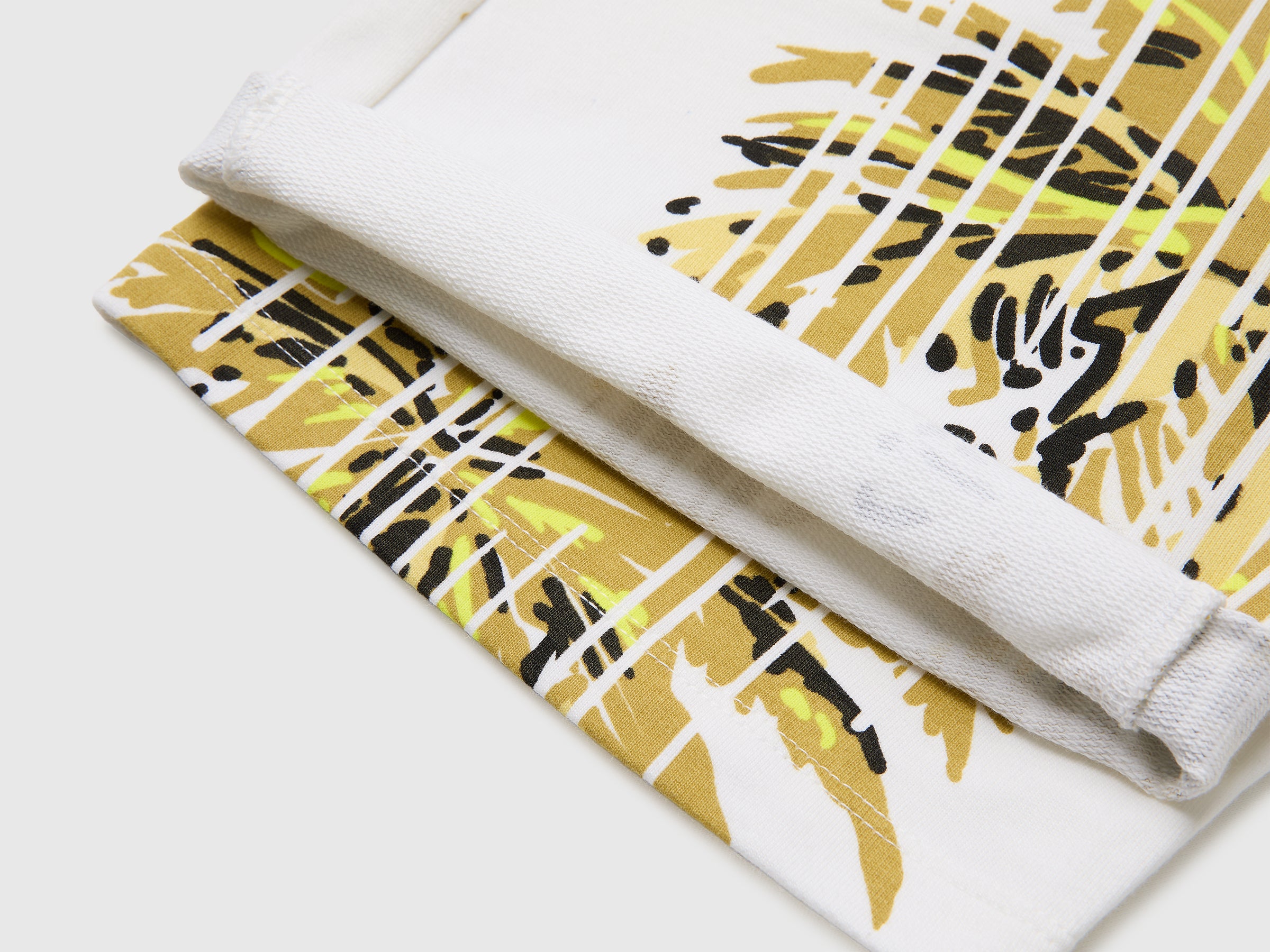 Bermuda imprimé en sweat-shirt – Image 3