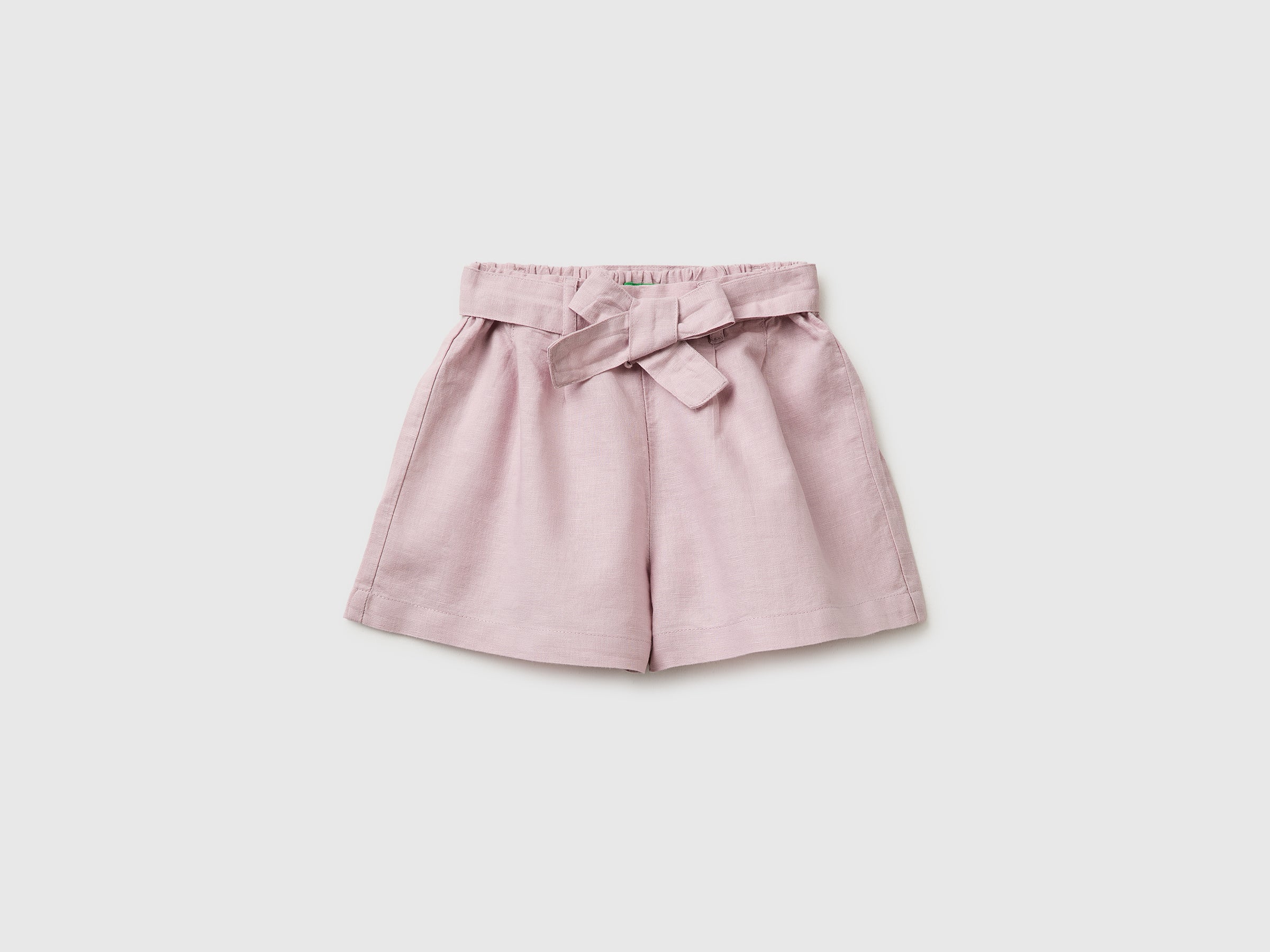 Short en lin mélangé avec ceinture Short en lin mélangé avec ceinture
