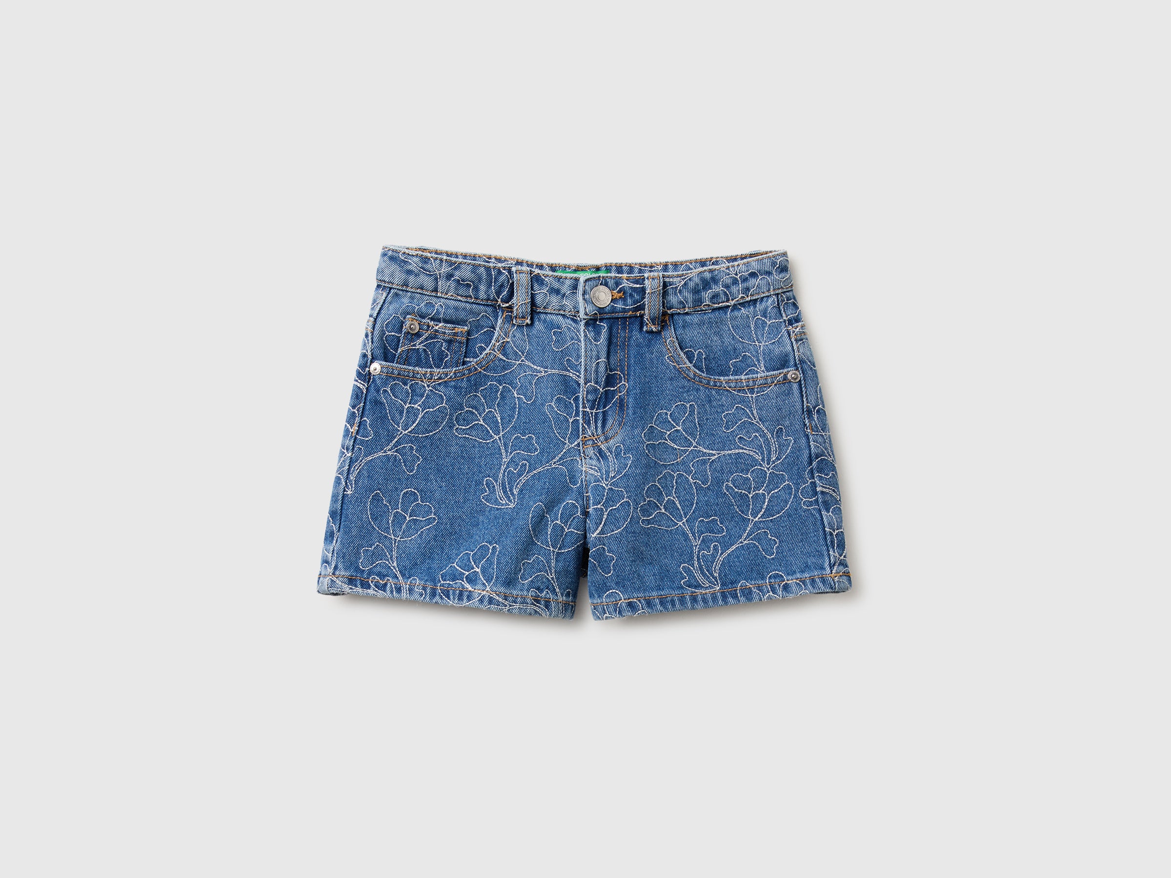 Short en jean brodé Short en jean brodé
