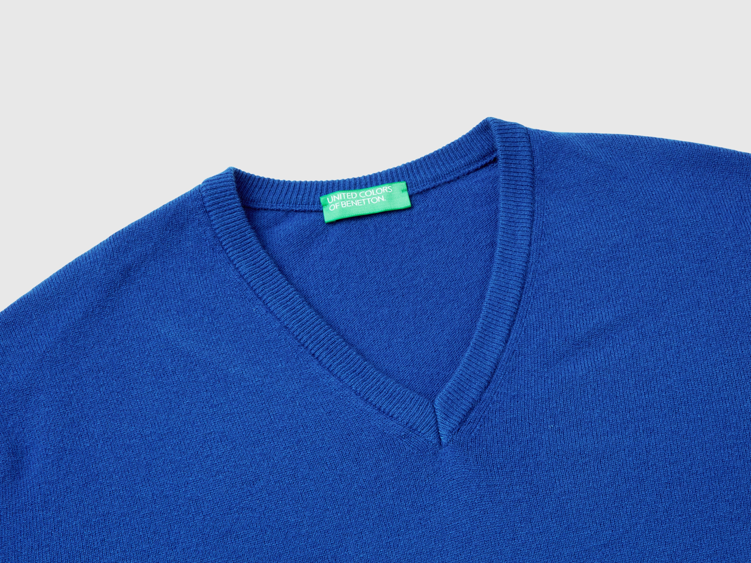 Pull col V en pure laine vierge – Image 6