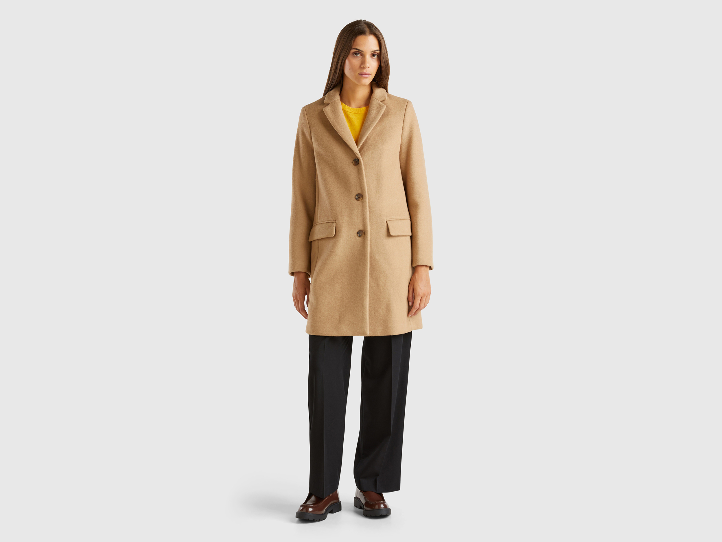 Manteau court en tissu mélange laine Manteau court en tissu mélange laine