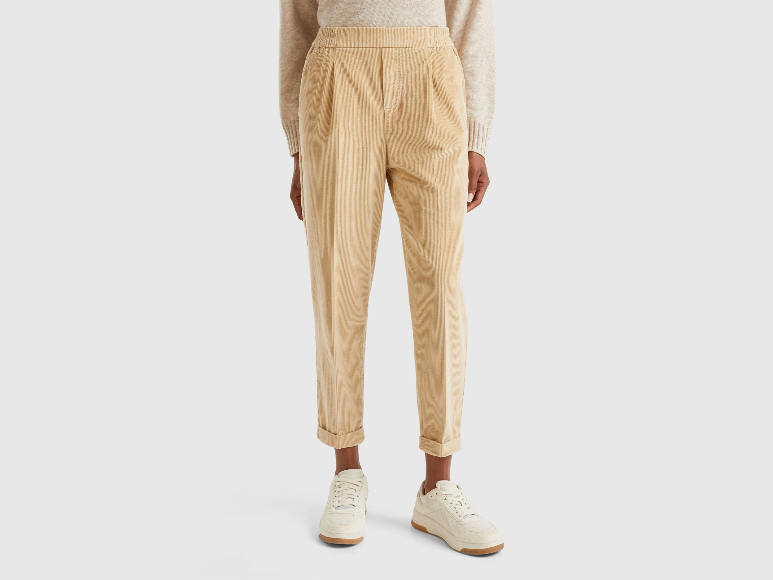 Pantalon chino en velour Pantalon chino en velour