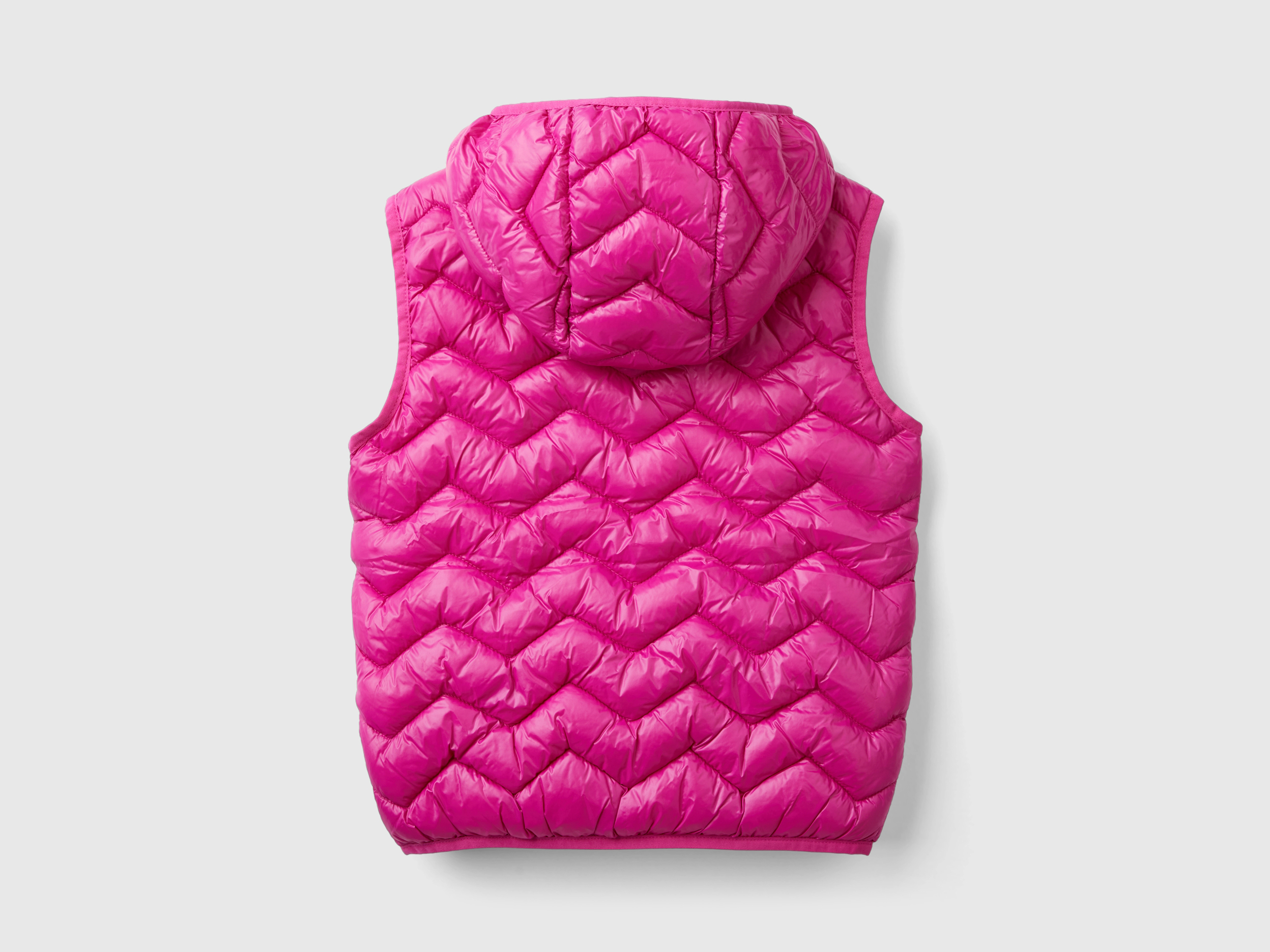 Gilet matelassé avec capuche en ouate 3D – Image 2