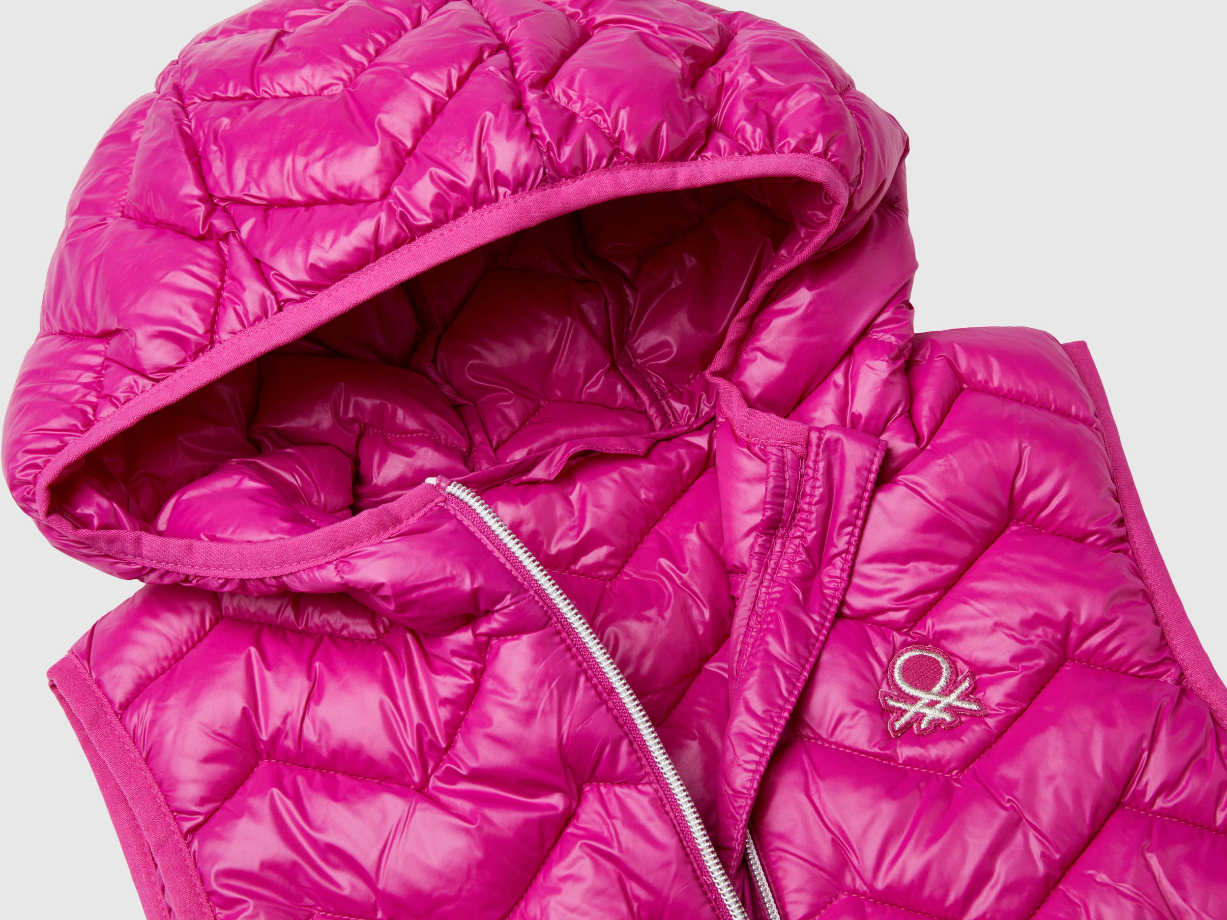 Gilet matelassé avec capuche en ouate 3D – Image 3