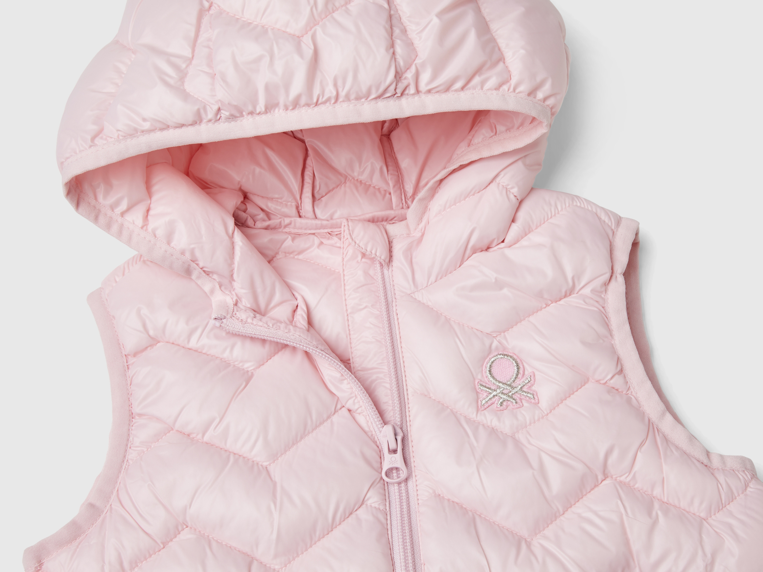Gilet matelassé avec capuche en ouate 3D – Image 3