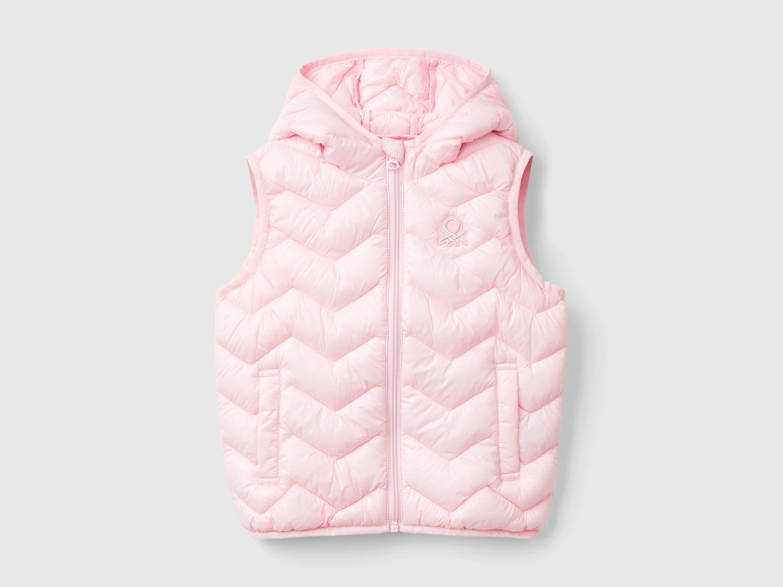 Gilet matelassé avec capuche en ouate 3D Gilet matelassé avec capuche en ouate 3D