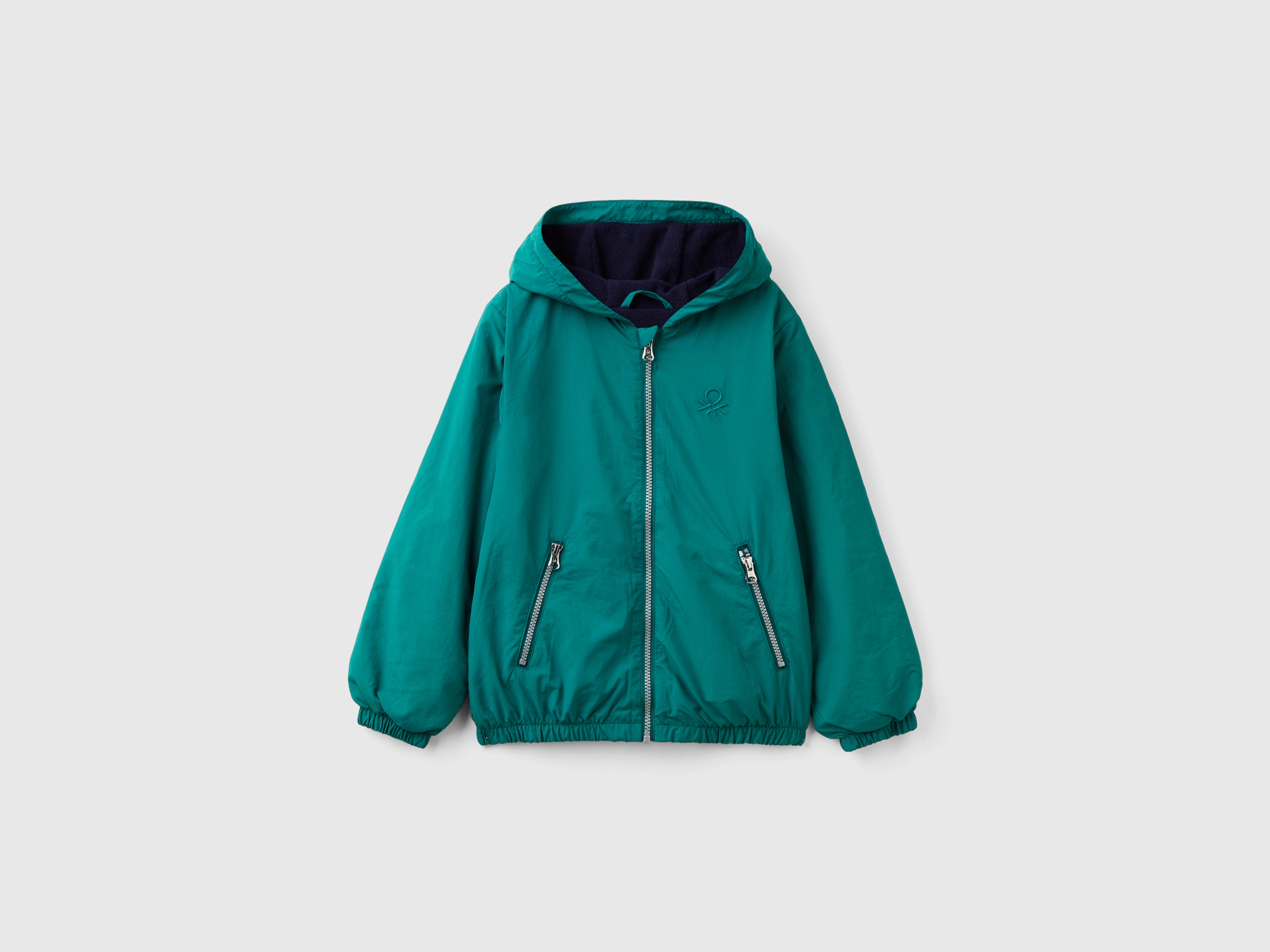 Veste en nylon avec capuche Veste en nylon avec capuche