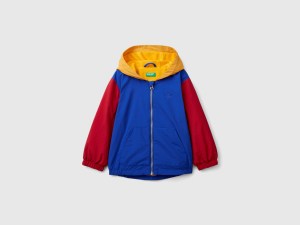 Veste avec grande capuche Veste avec grande capuche