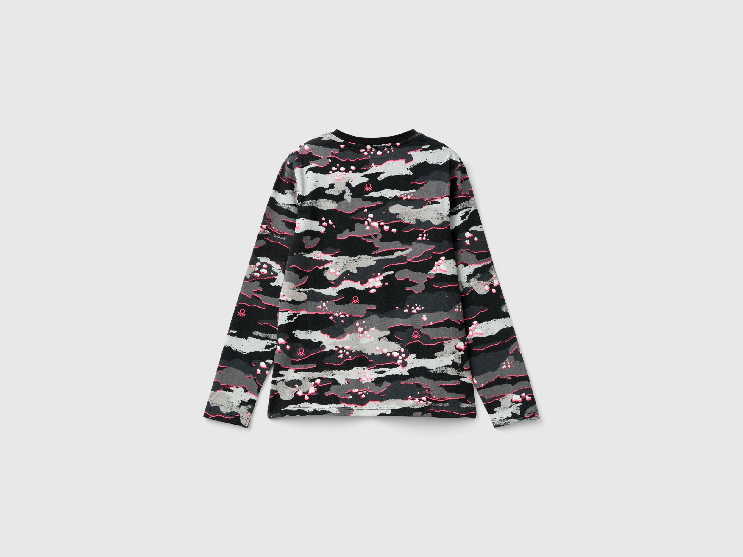 T-shirt camouflage avec détails néon – Image 2