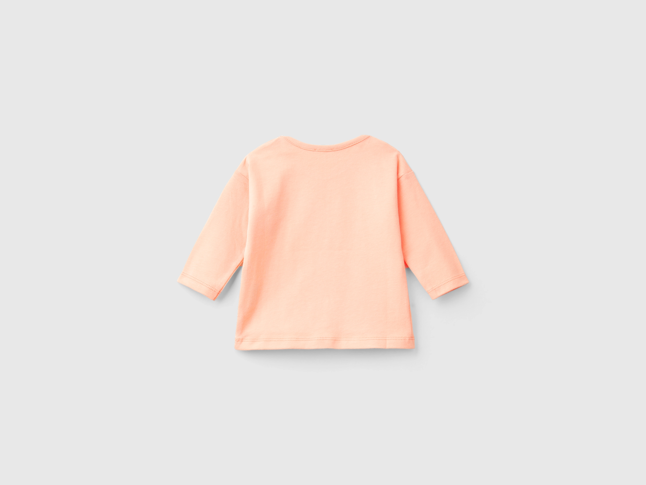 T-shirt manches longues imprimé avec boutons – Image 2