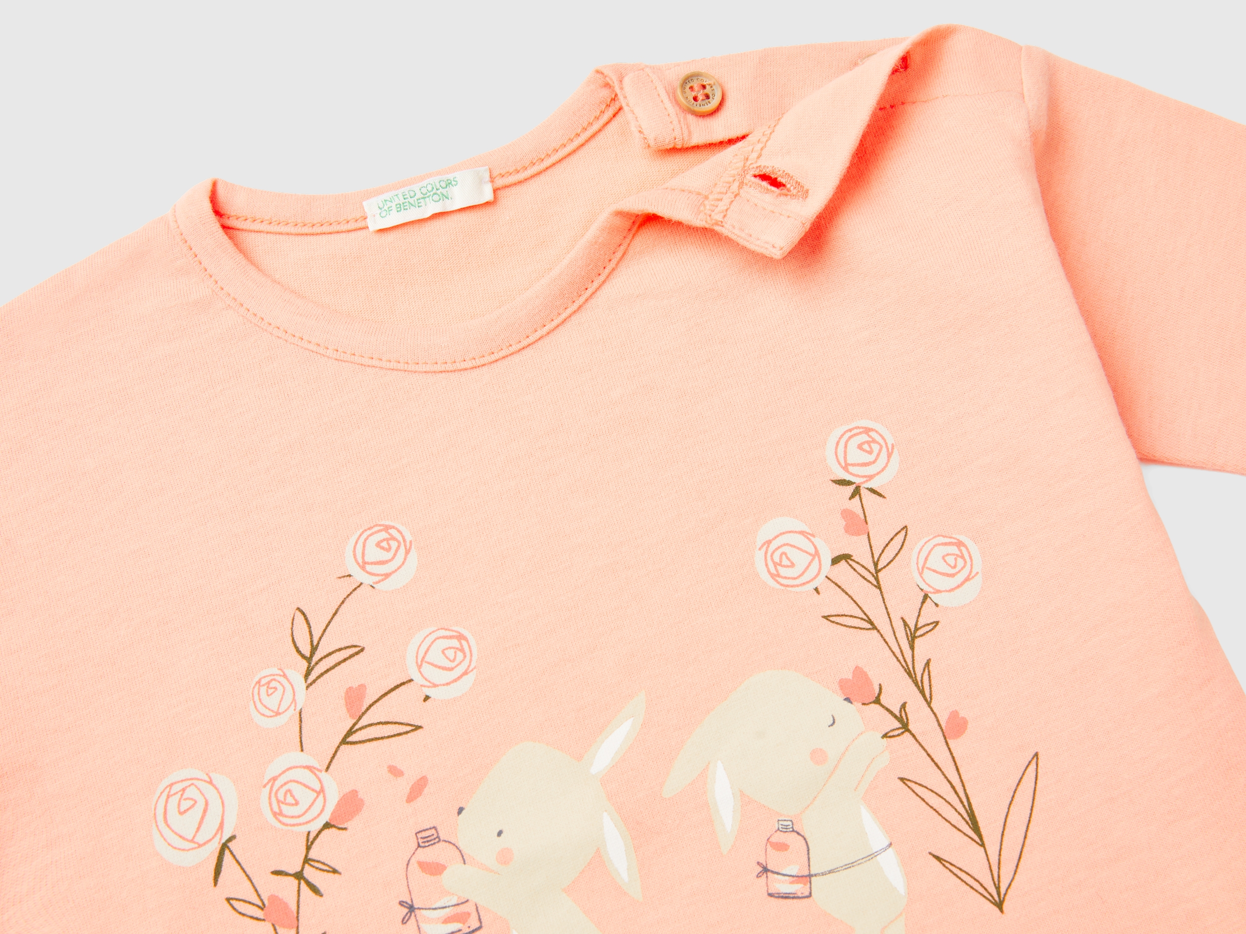 T-shirt manches longues imprimé avec boutons – Image 3
