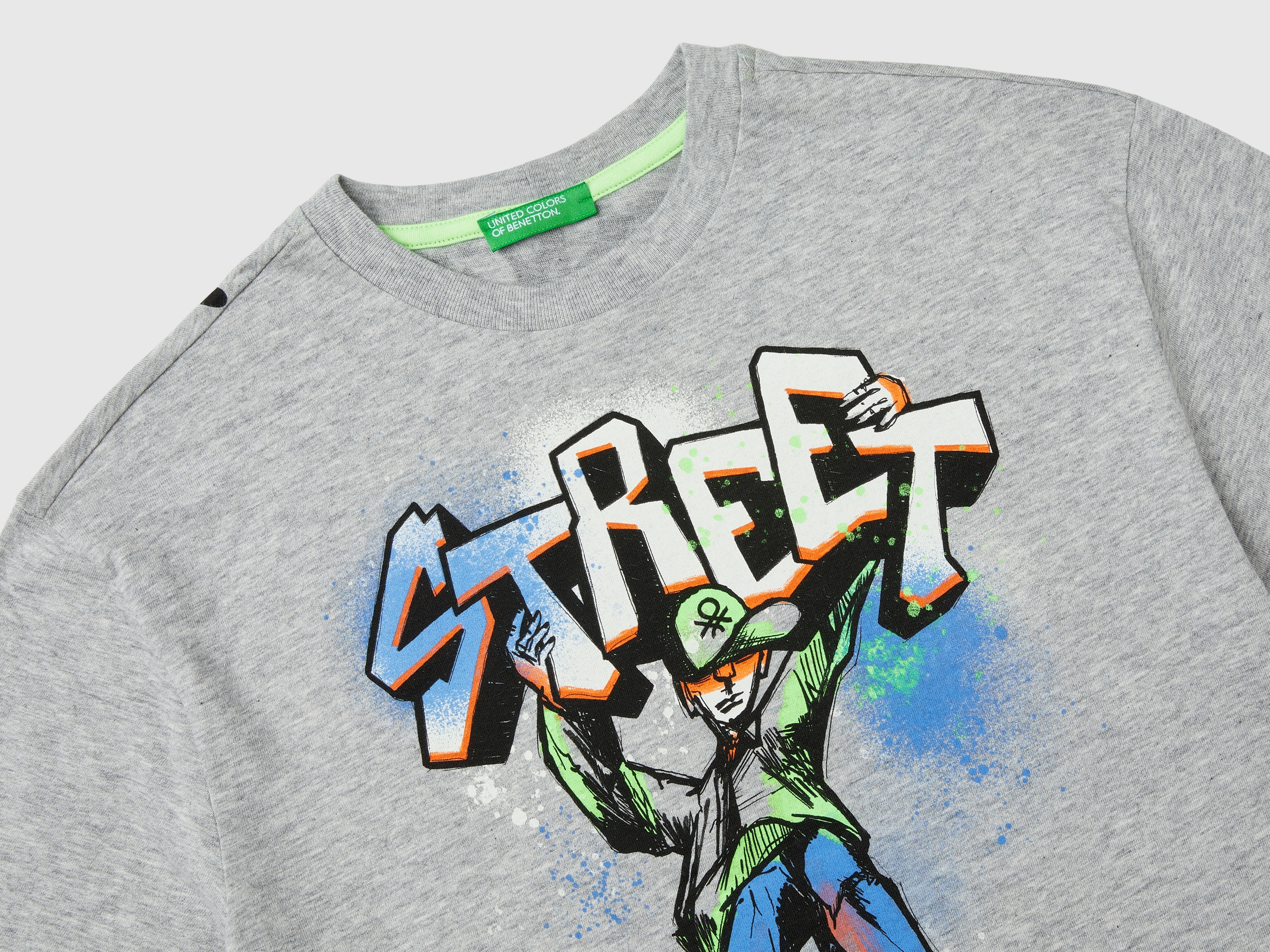 T-shirt avec imprimé graffiti – Image 3