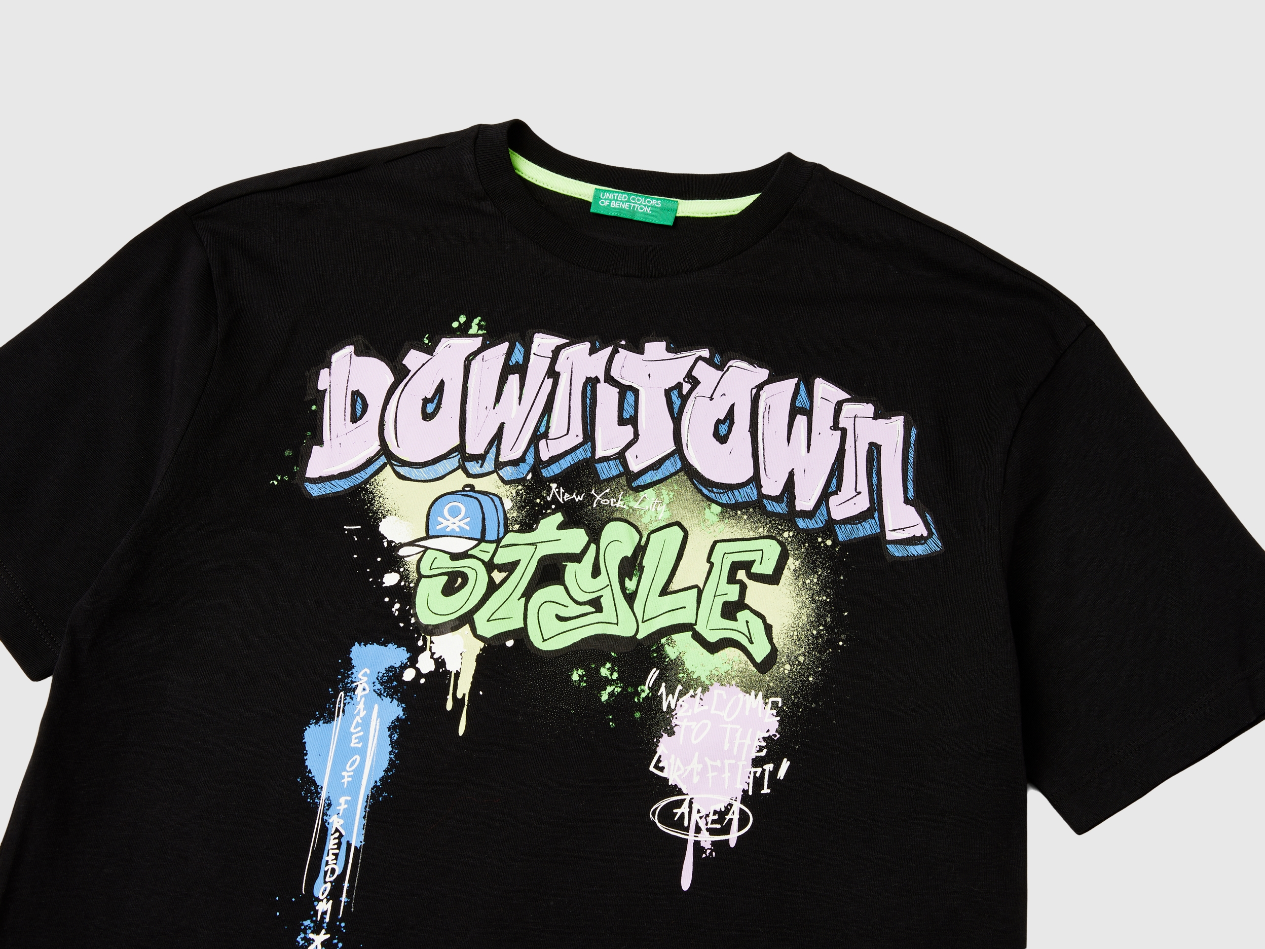 T-shirt avec imprimé graffiti – Image 3