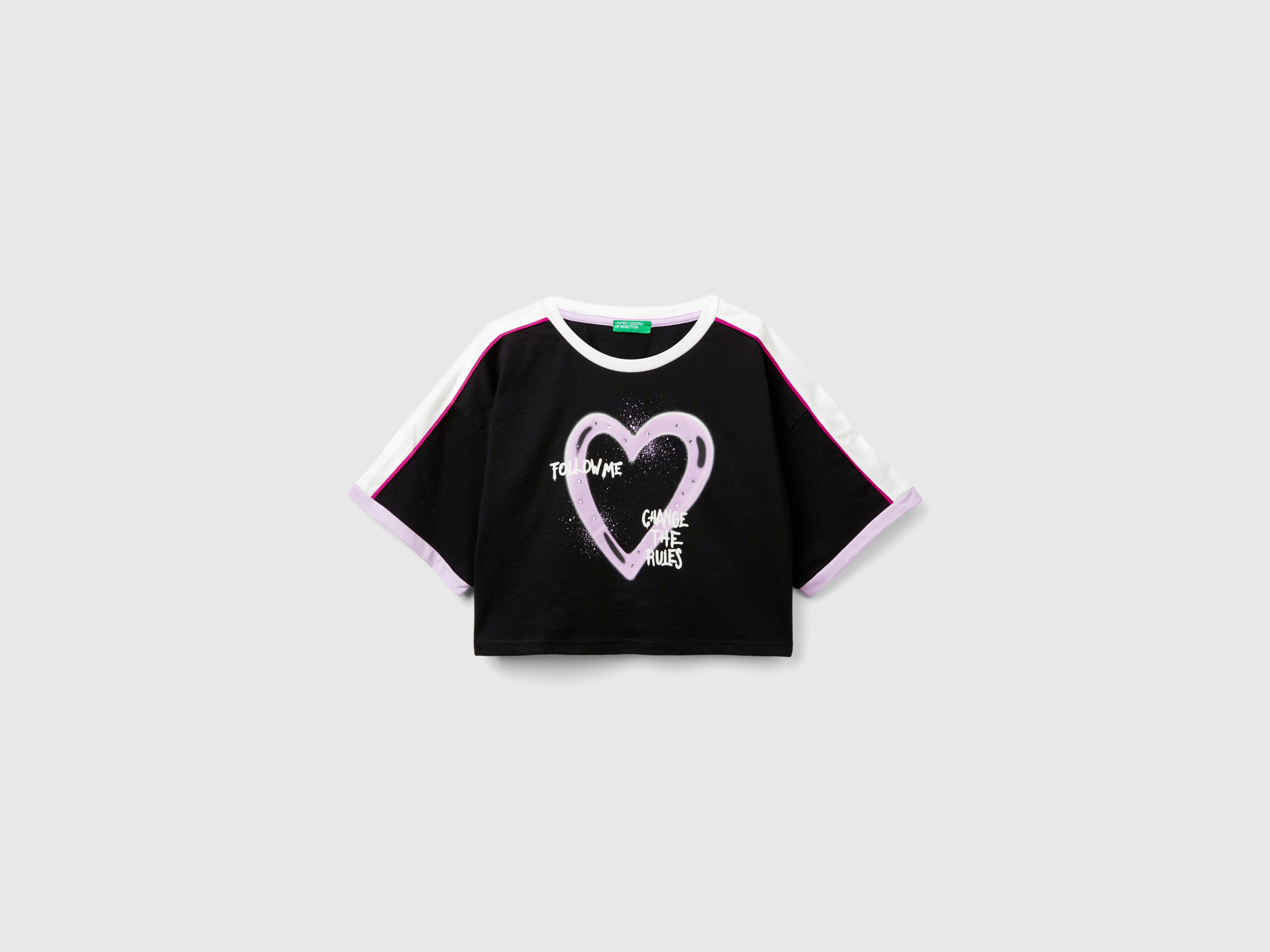 T-shirt avec imprimé graffiti et strass T-shirt avec imprimé graffiti et strass