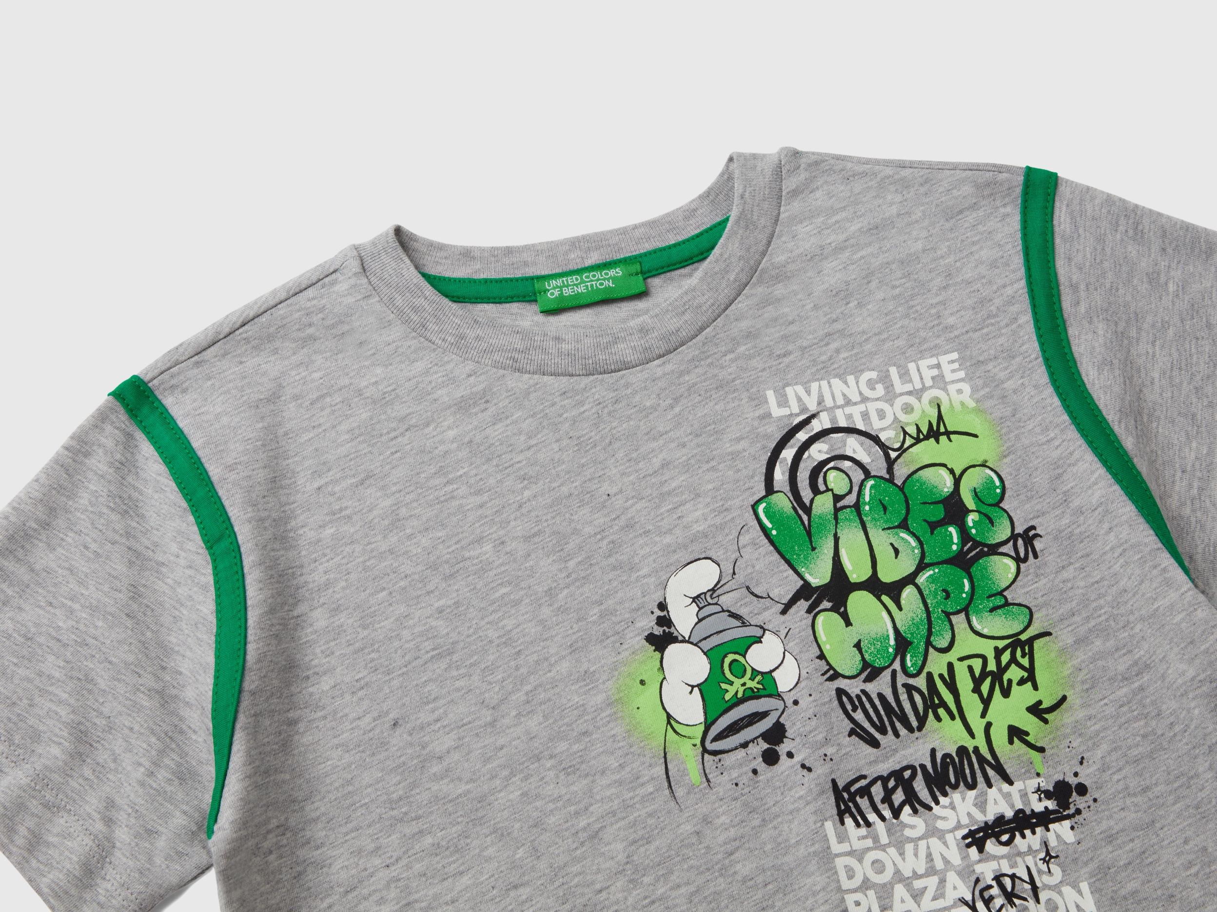 T-shirt avec imprimé graffiti en coton biologique – Image 3