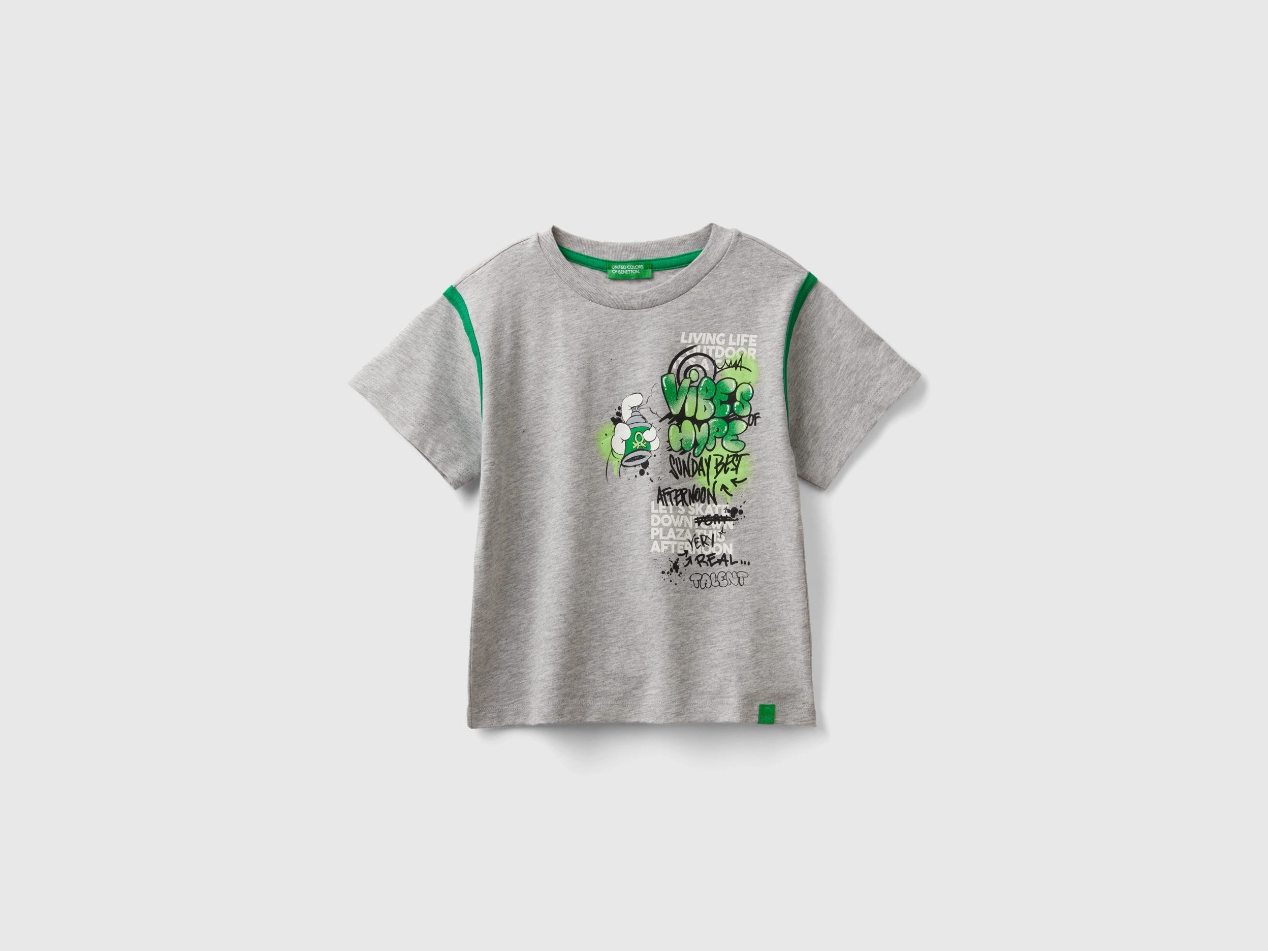 T-shirt avec imprimé graffiti en coton biologique T-shirt avec imprimé graffiti en coton biologique