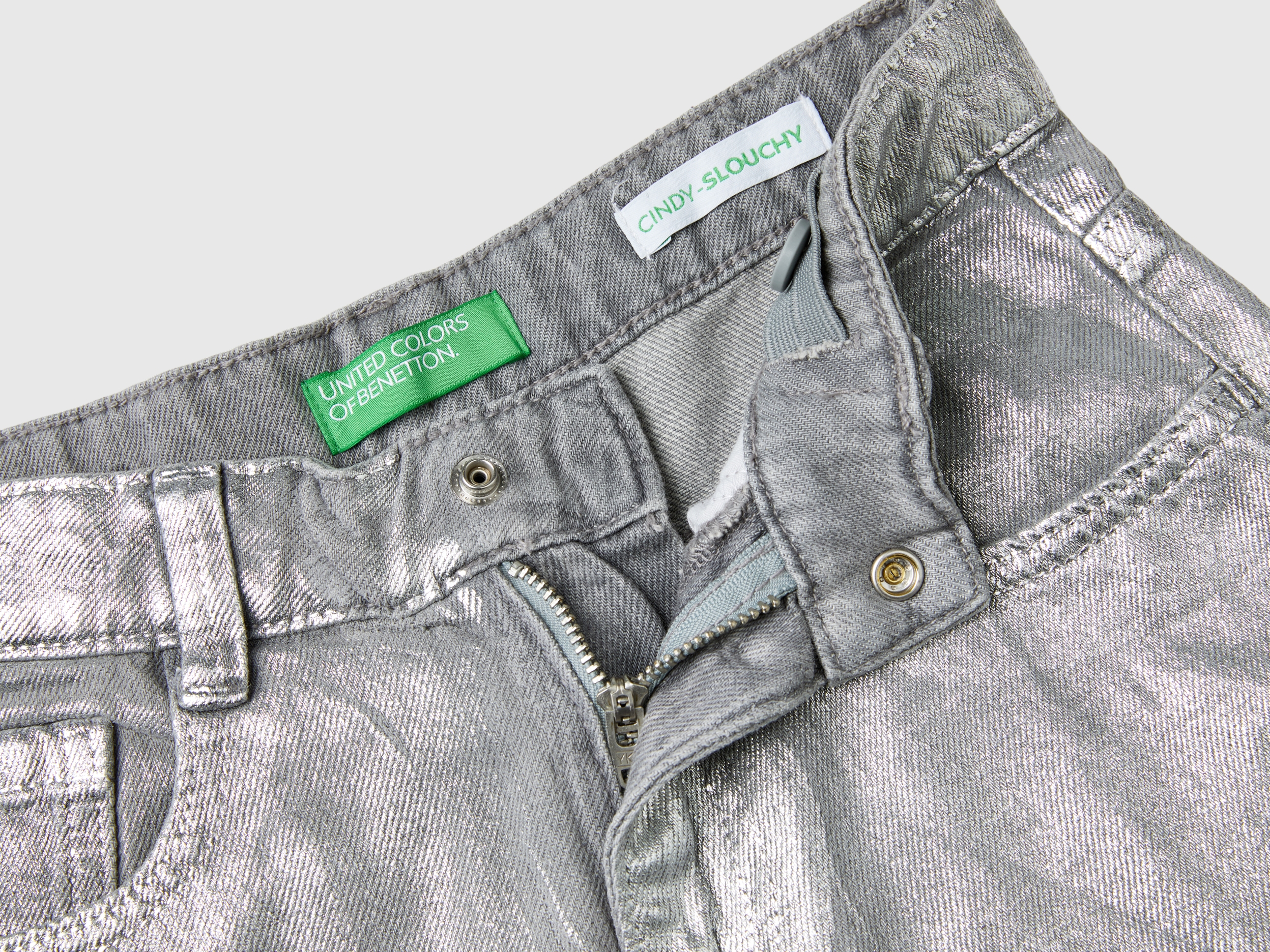 Pantalon coupe courbe avec détail logo. – Image 3