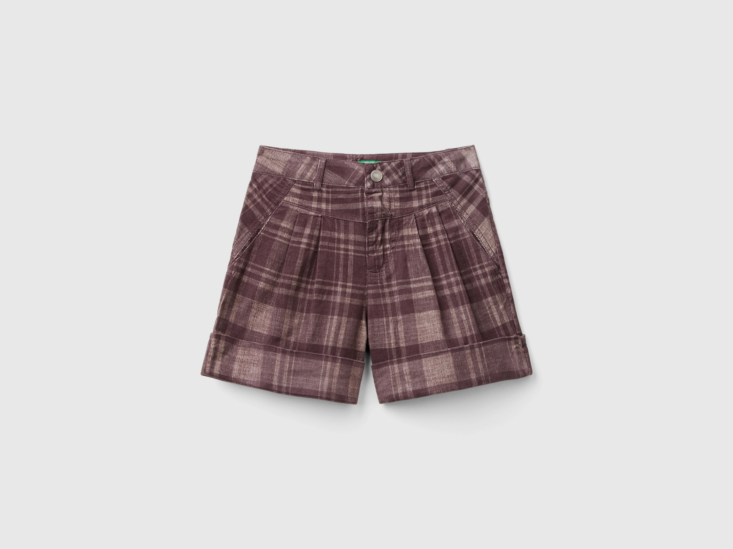 Bermuda à jambes courbes à motifs carrés avec poche Bermuda à jambes courbes à motifs carrés avec poche