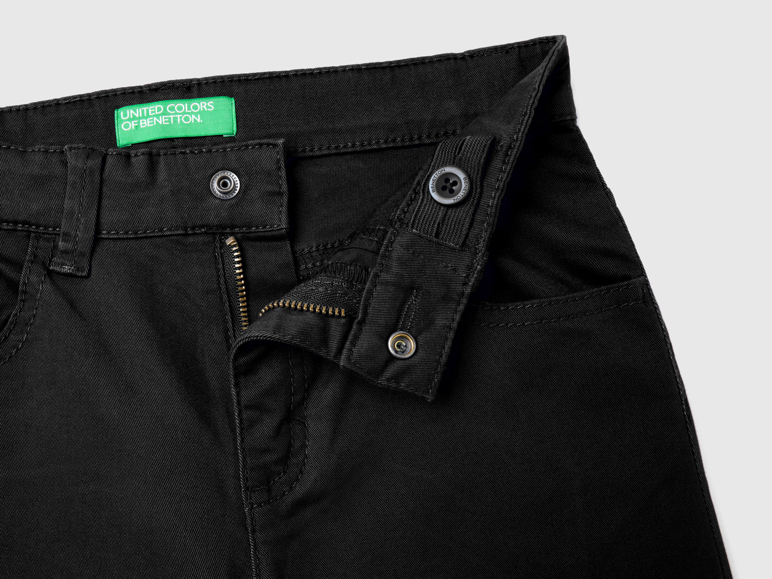 Pantalon slim cinq poches en gabardine – Image 3