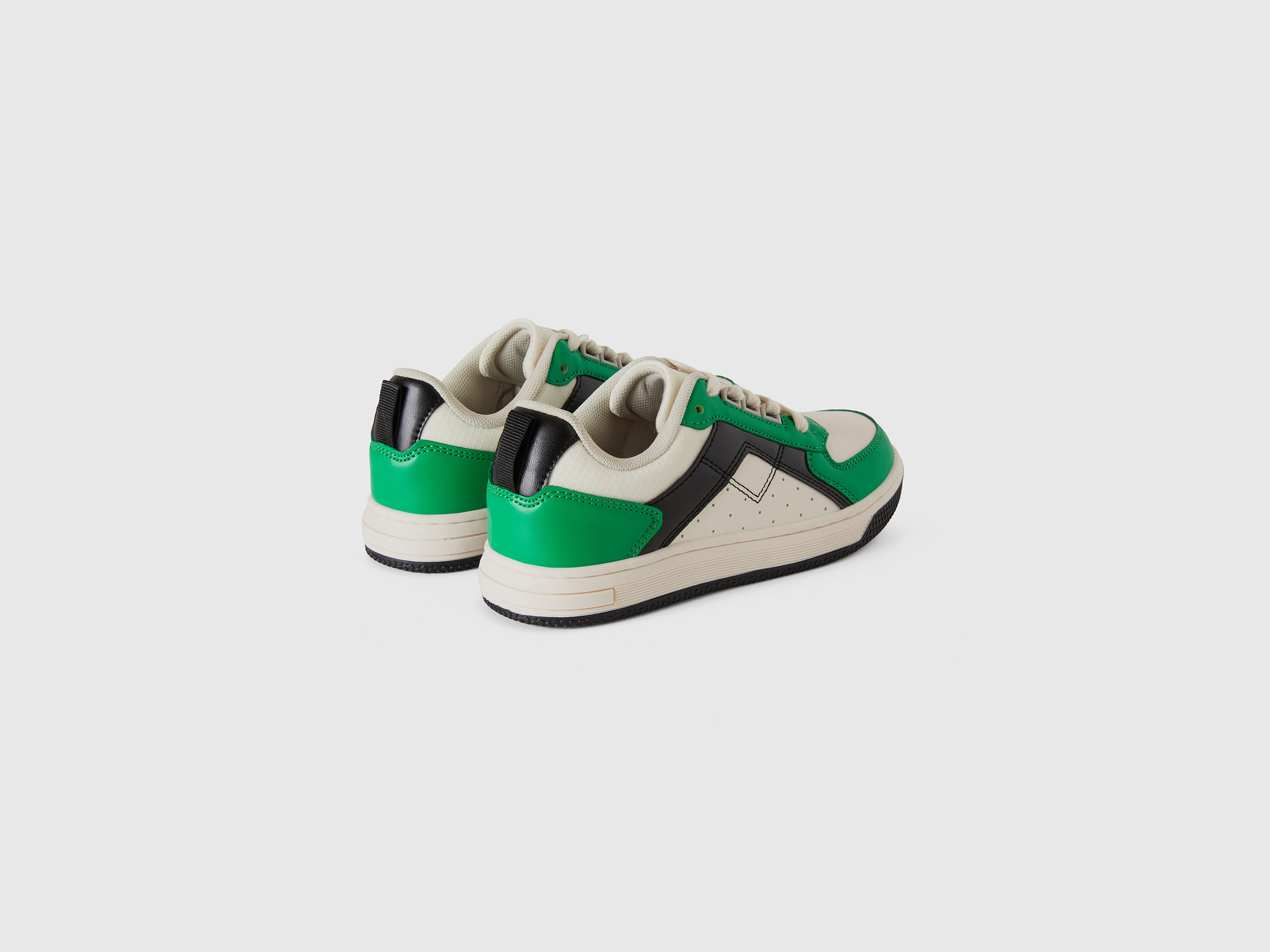 Baskets basses en similicuir – Image 2
