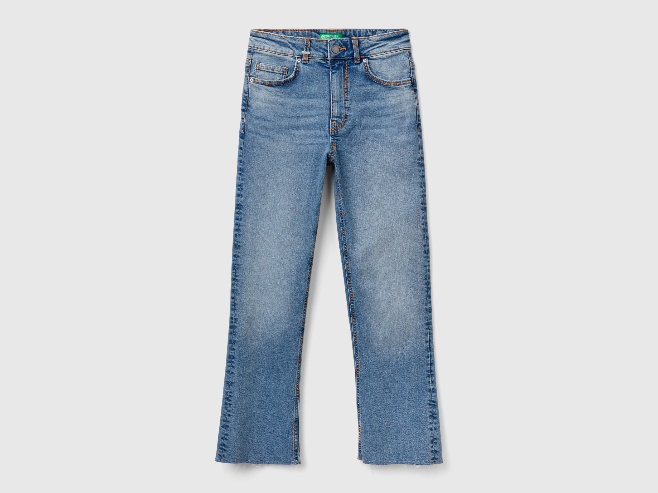 Jeans court en coton recyclé Jeans court en coton recyclé
