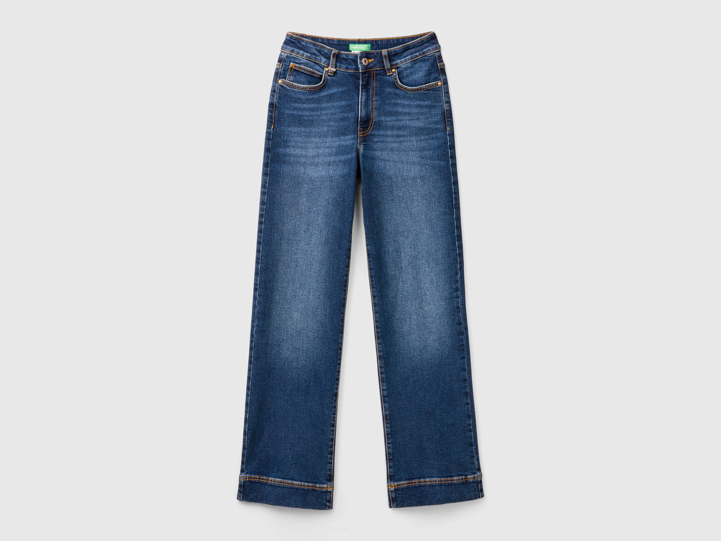 Jeans évasé en coton recyclé Jeans évasé en coton recyclé