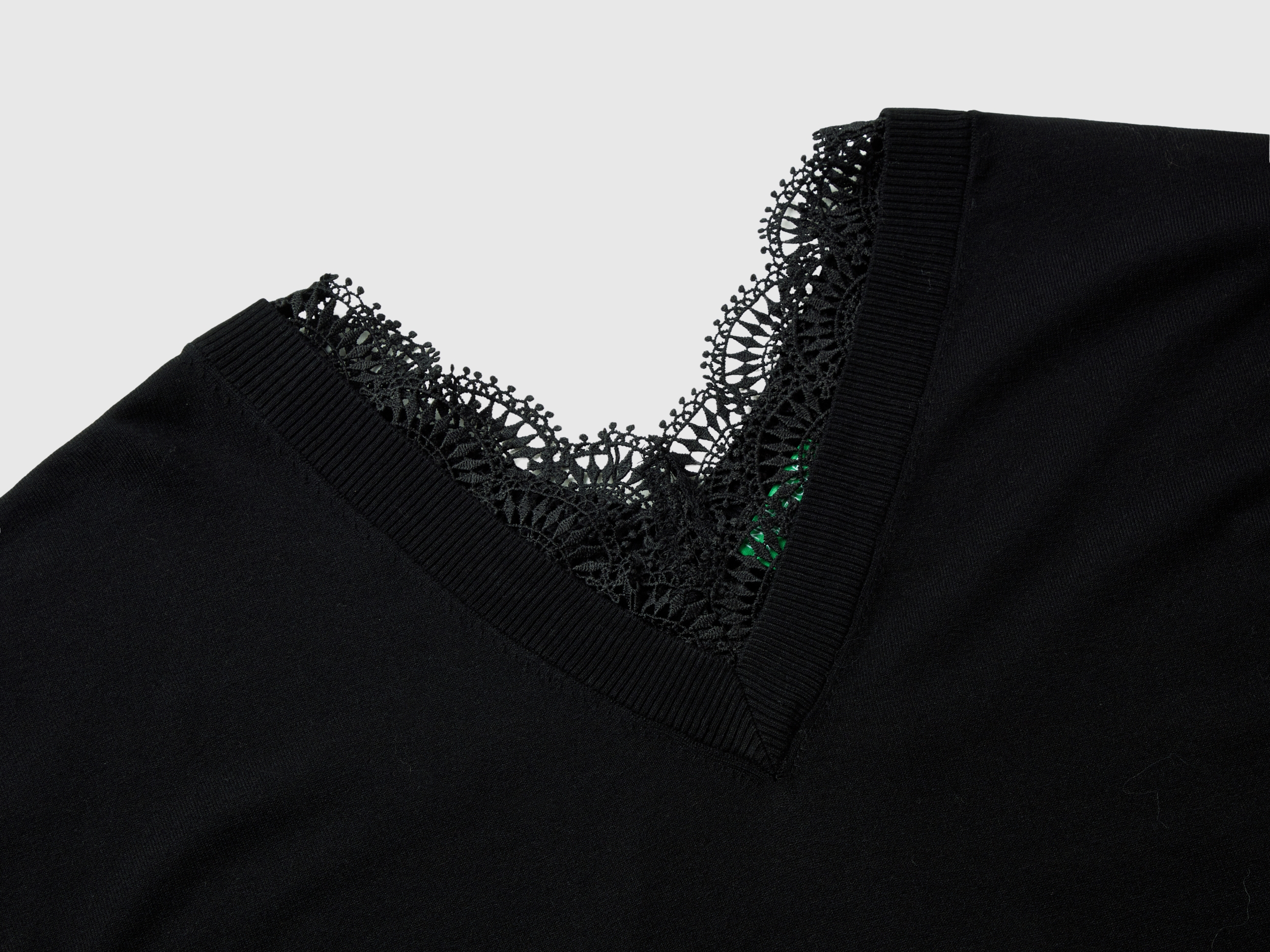 Pull fluide avec dentelle – Image 3