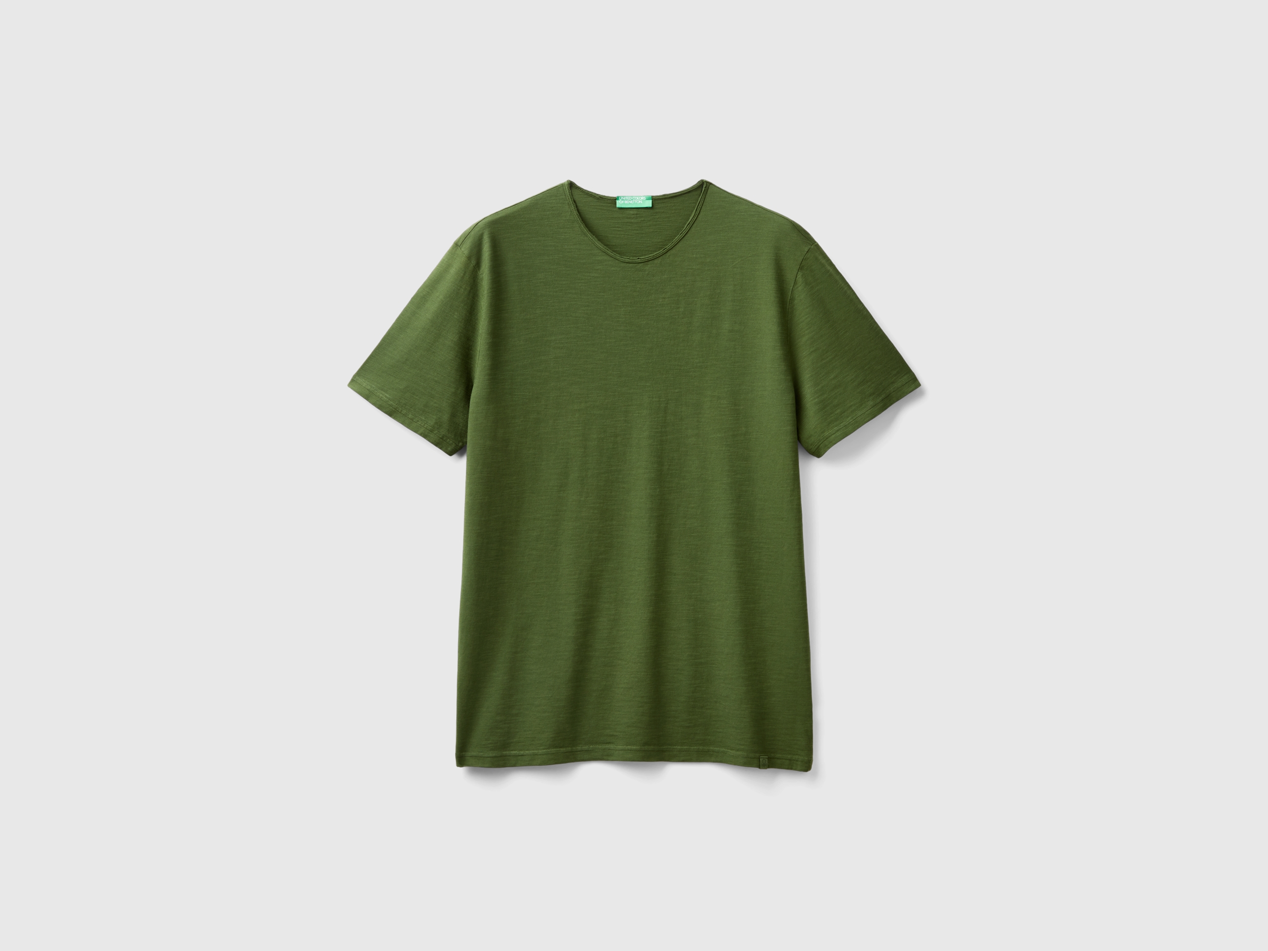 T-shirt vert olive en coton flammé T-shirt vert olive en coton flammé