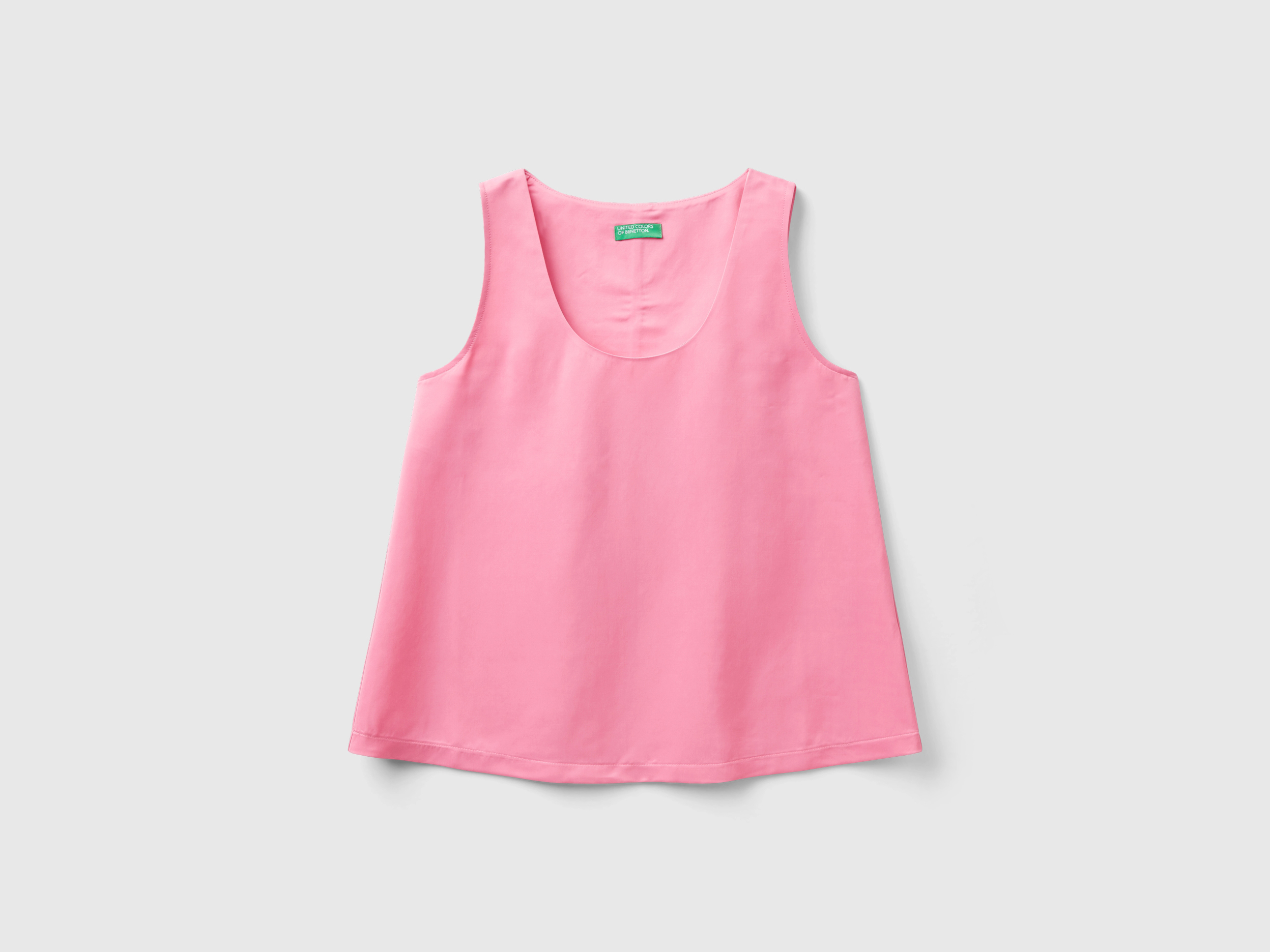 Blouse sans manches effet satin Blouse sans manches effet satin