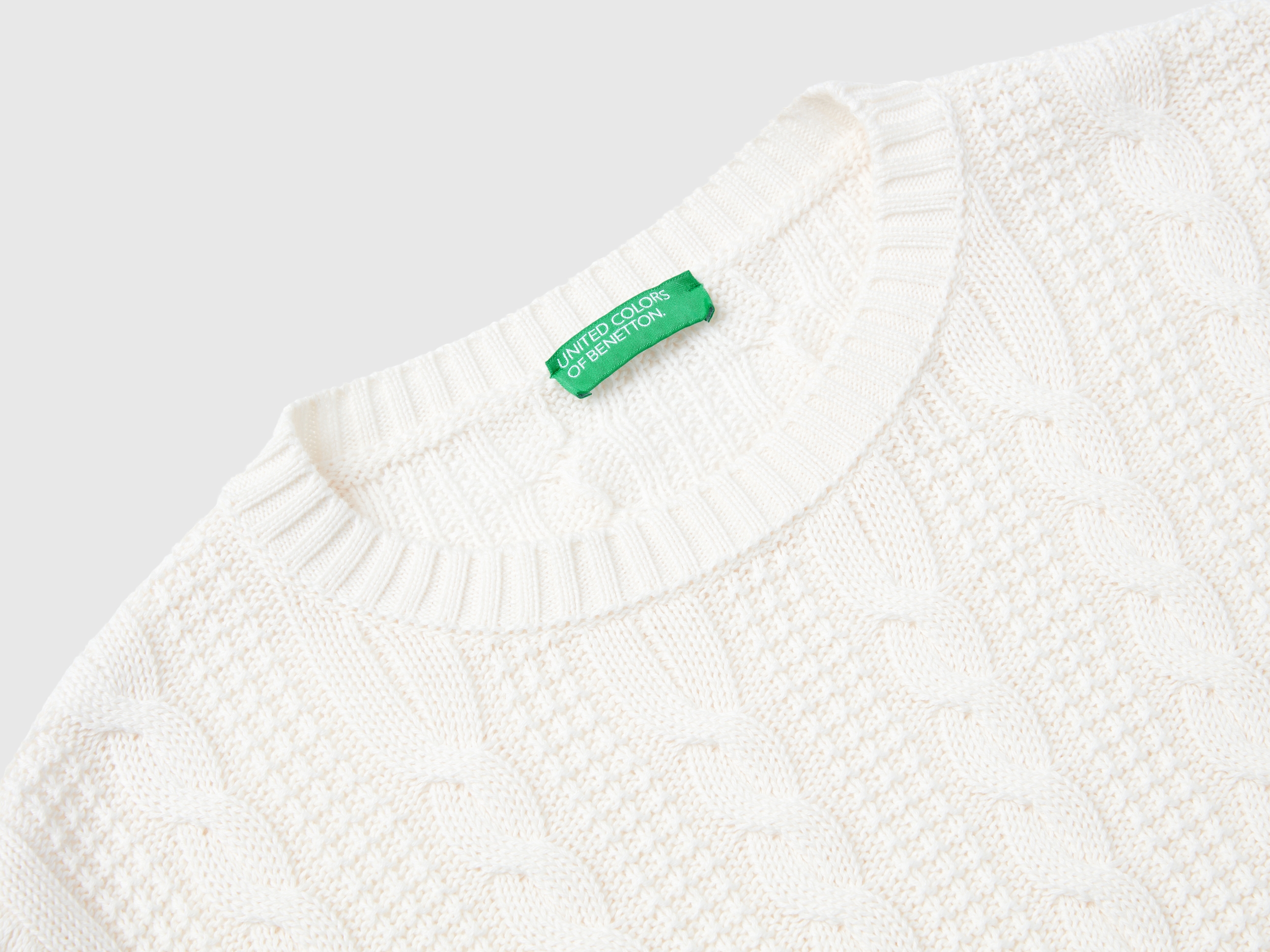 Pull court torsadé – Image 3