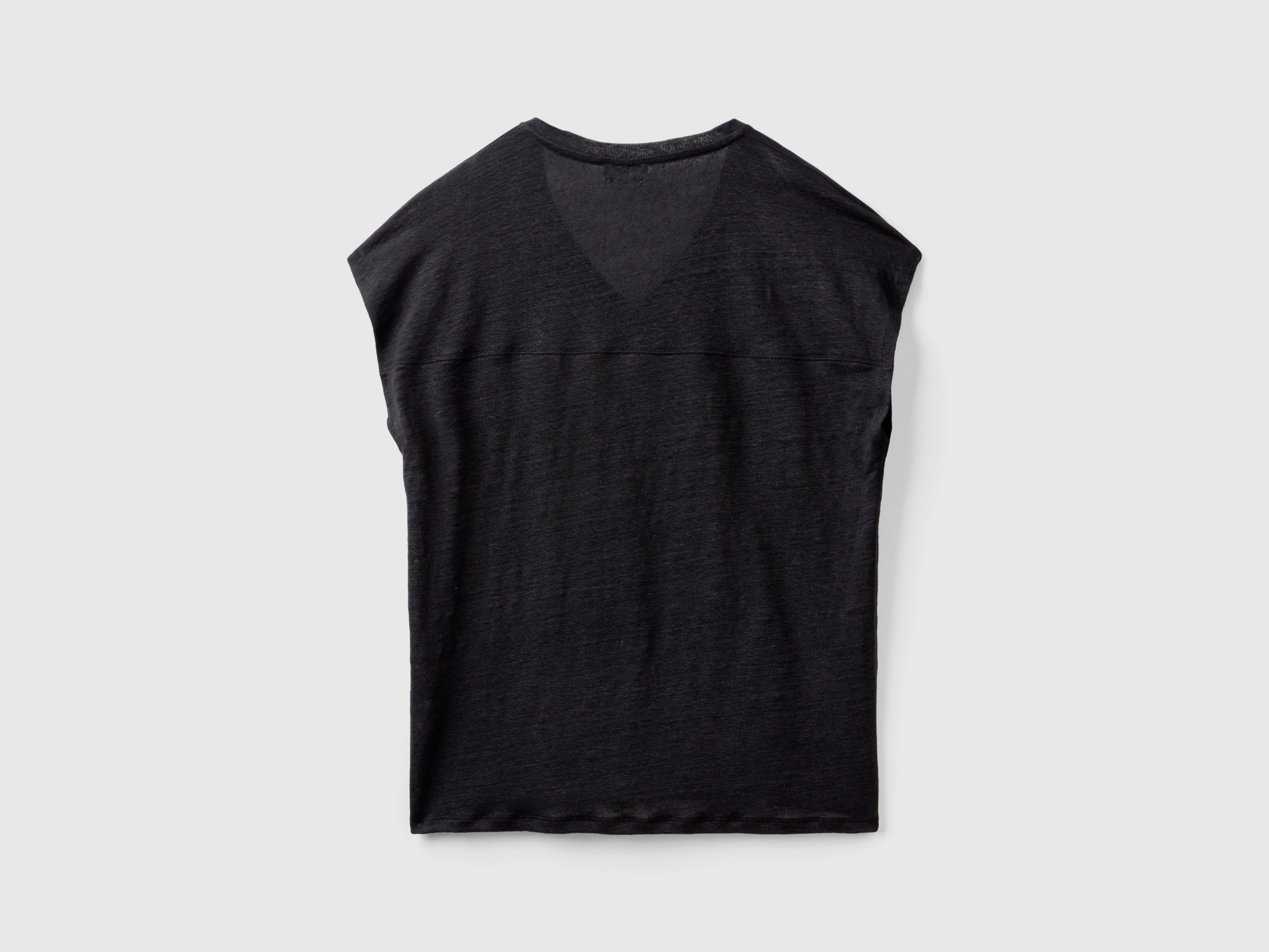 T-shirt en pur lin à col en V – Image 2