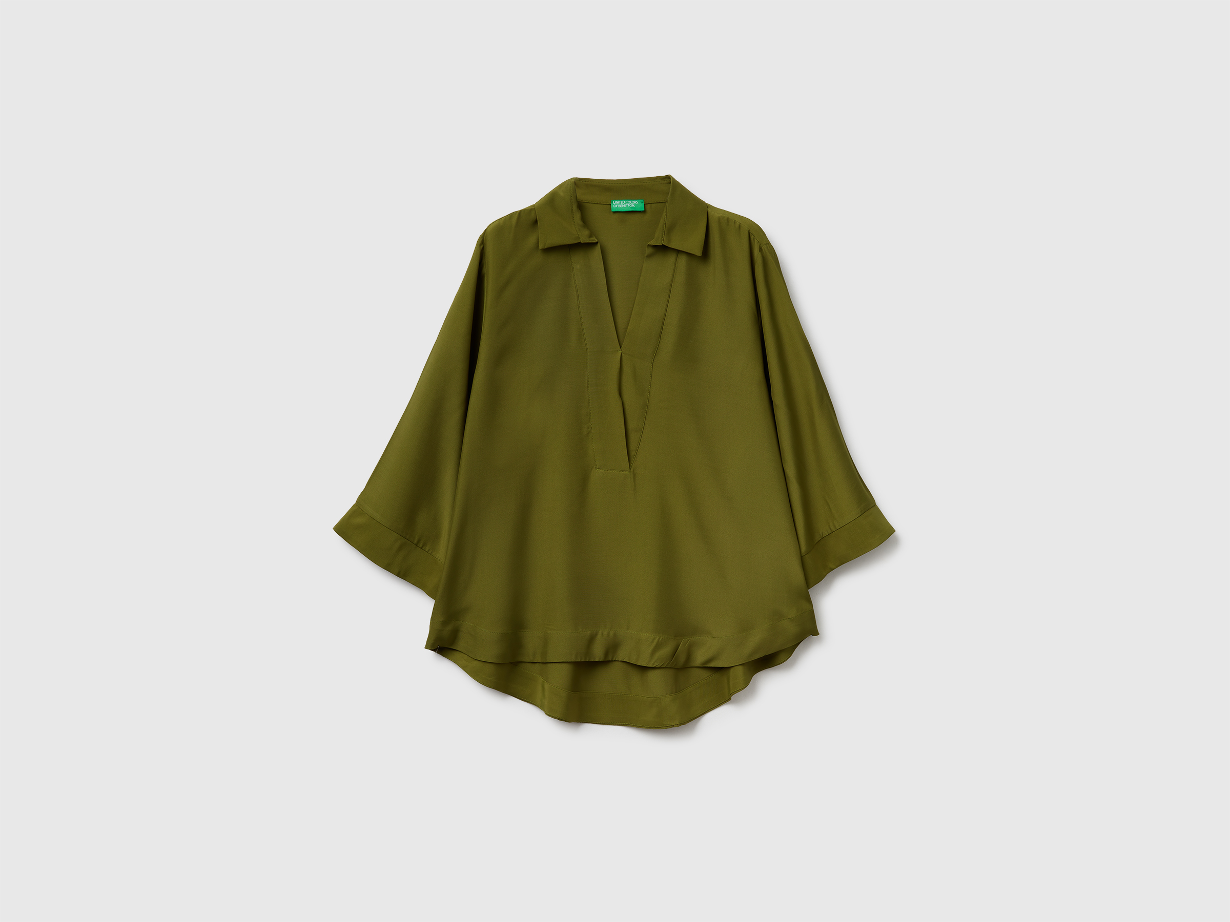 Chemisier ample en 100% viscose Chemisier ample en 100% viscose