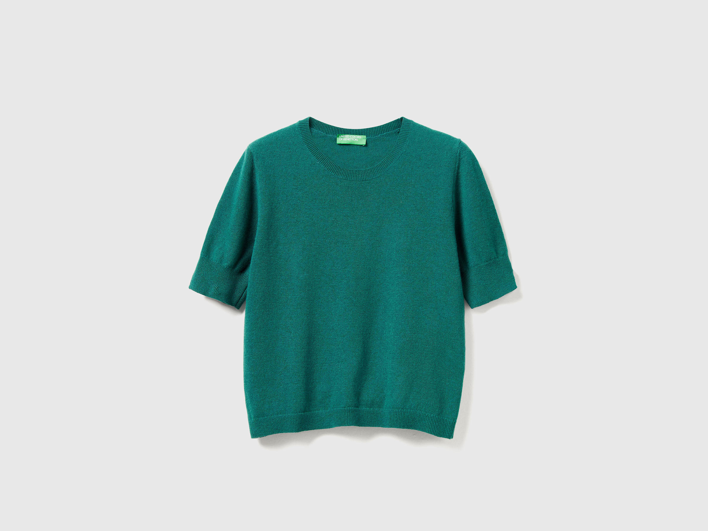Pull vert à manches courtes en pure laine mérinos Pull vert à manches courtes en pure laine mérinos