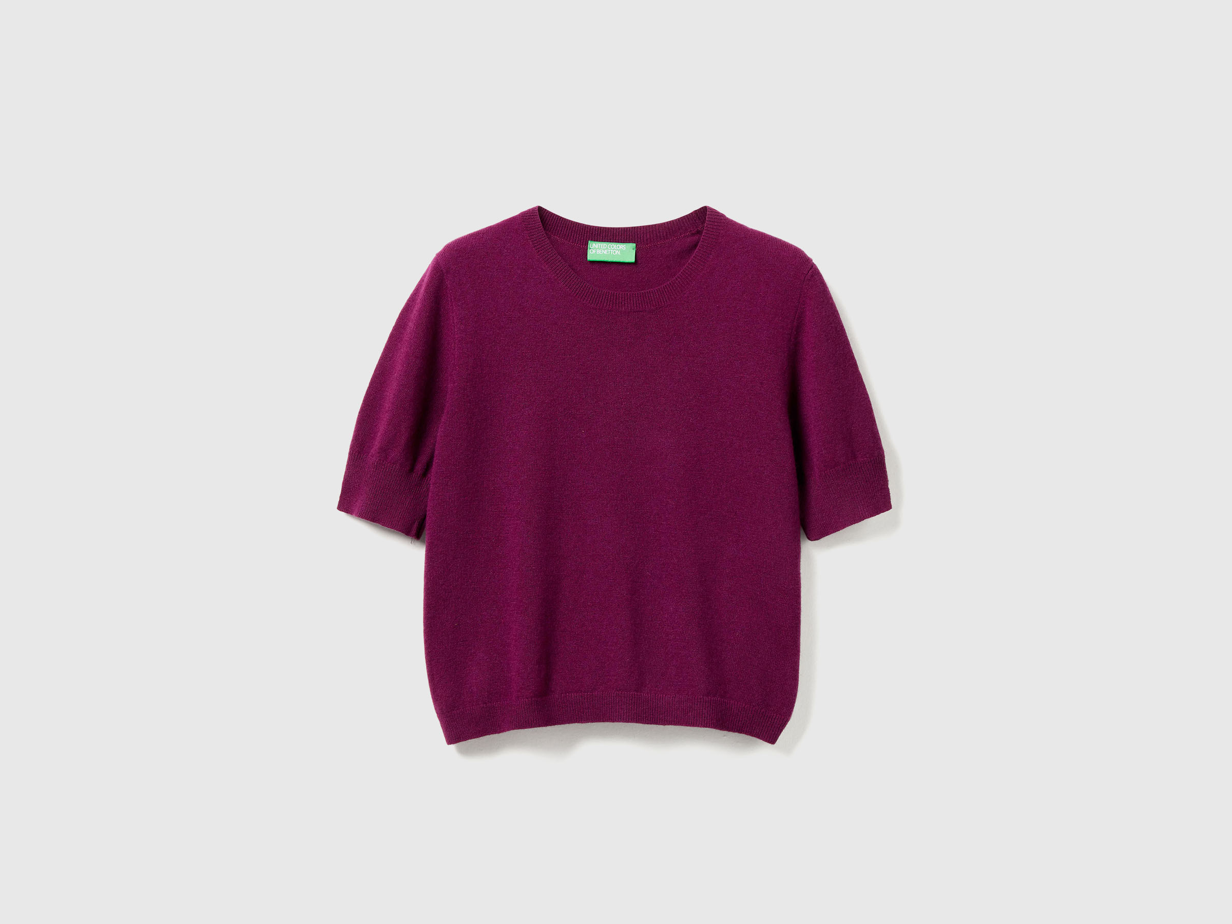 Pull violet à manches courtes en pure laine mérinos Pull violet à manches courtes en pure laine mérinos
