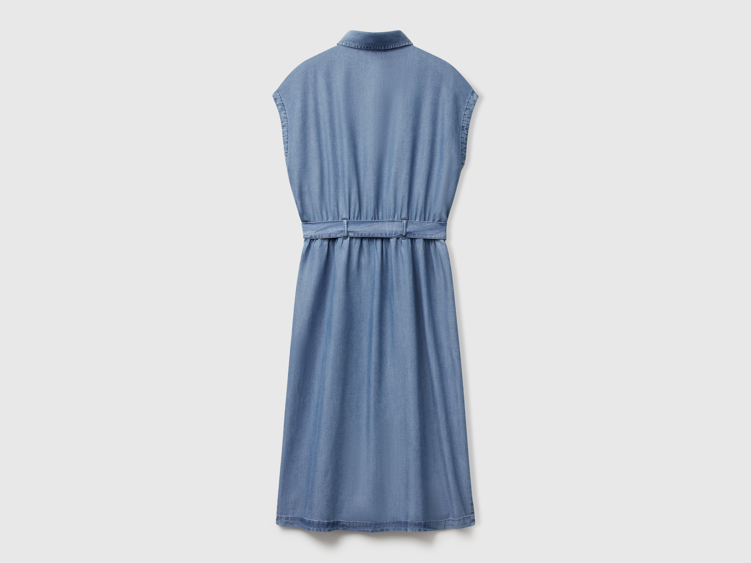 Robe chemise en chambray avec ceinture – Image 2