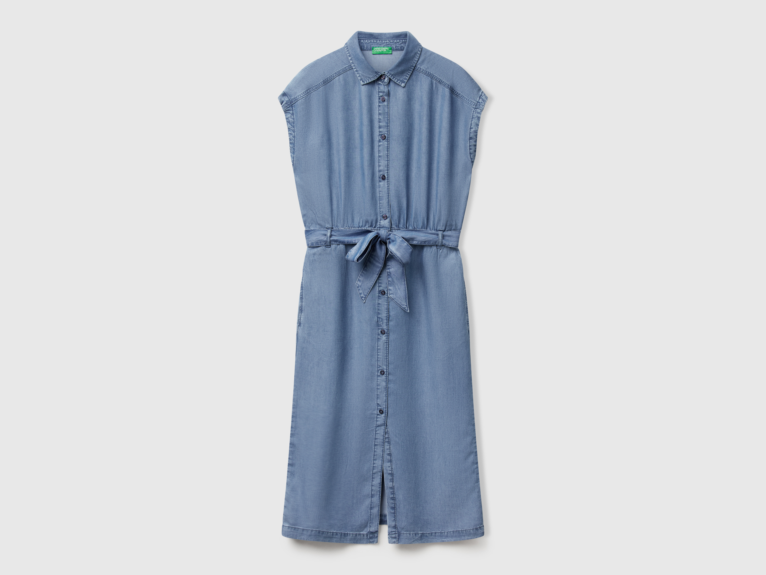 Robe chemise en chambray avec ceinture Robe chemise en chambray avec ceinture