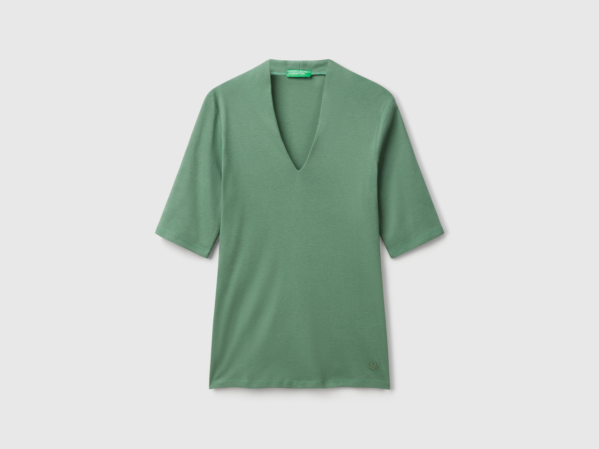 T-shirt coupe slim en coton longues fibres T-shirt coupe slim en coton longues fibres