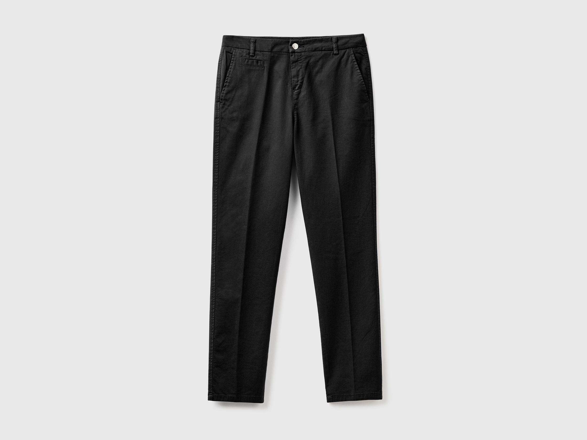 Chino coupe slim en coton noir Chino coupe slim en coton noir