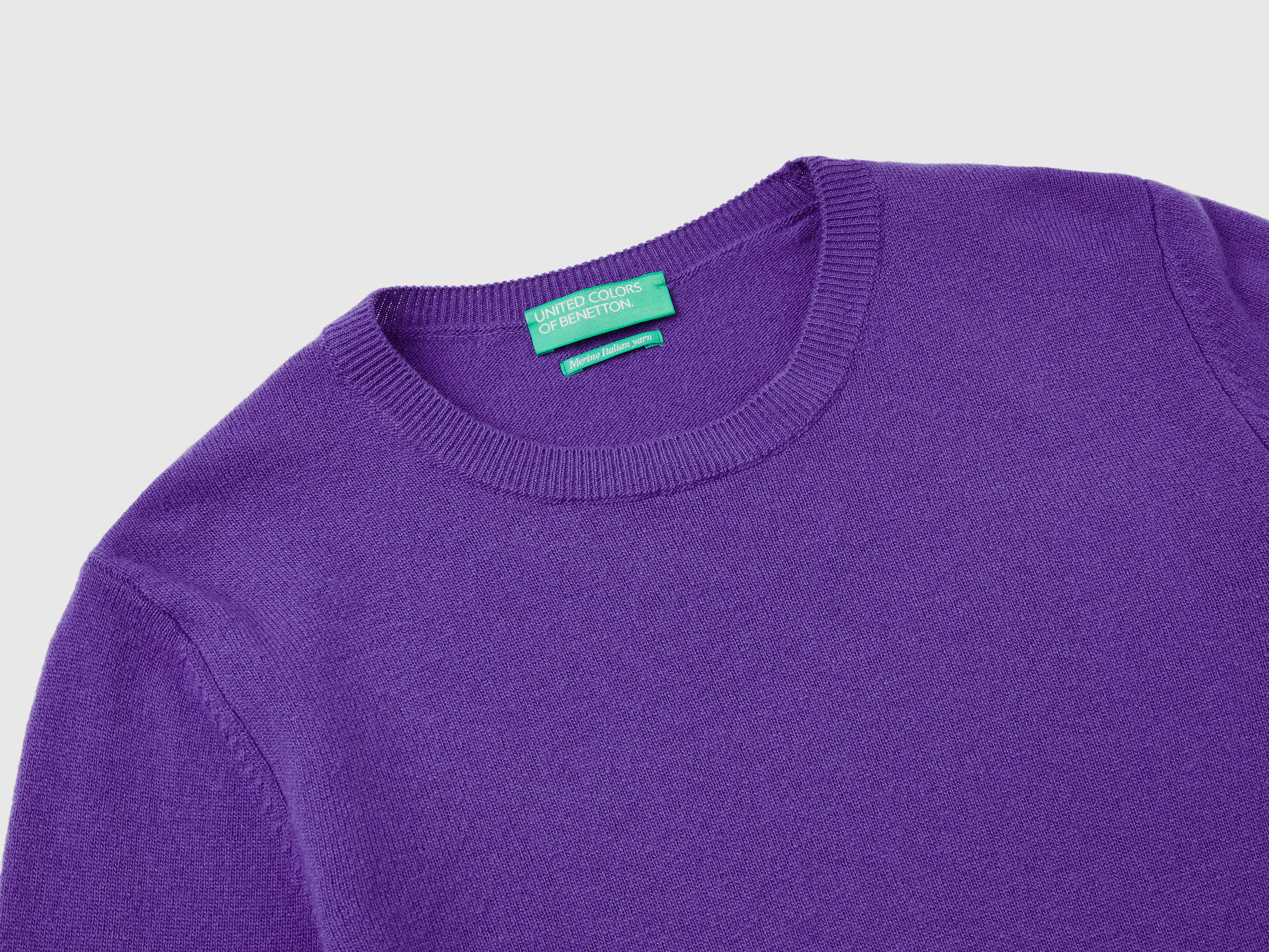 Pull violet à col rond en pure laine mérinos – Image 3