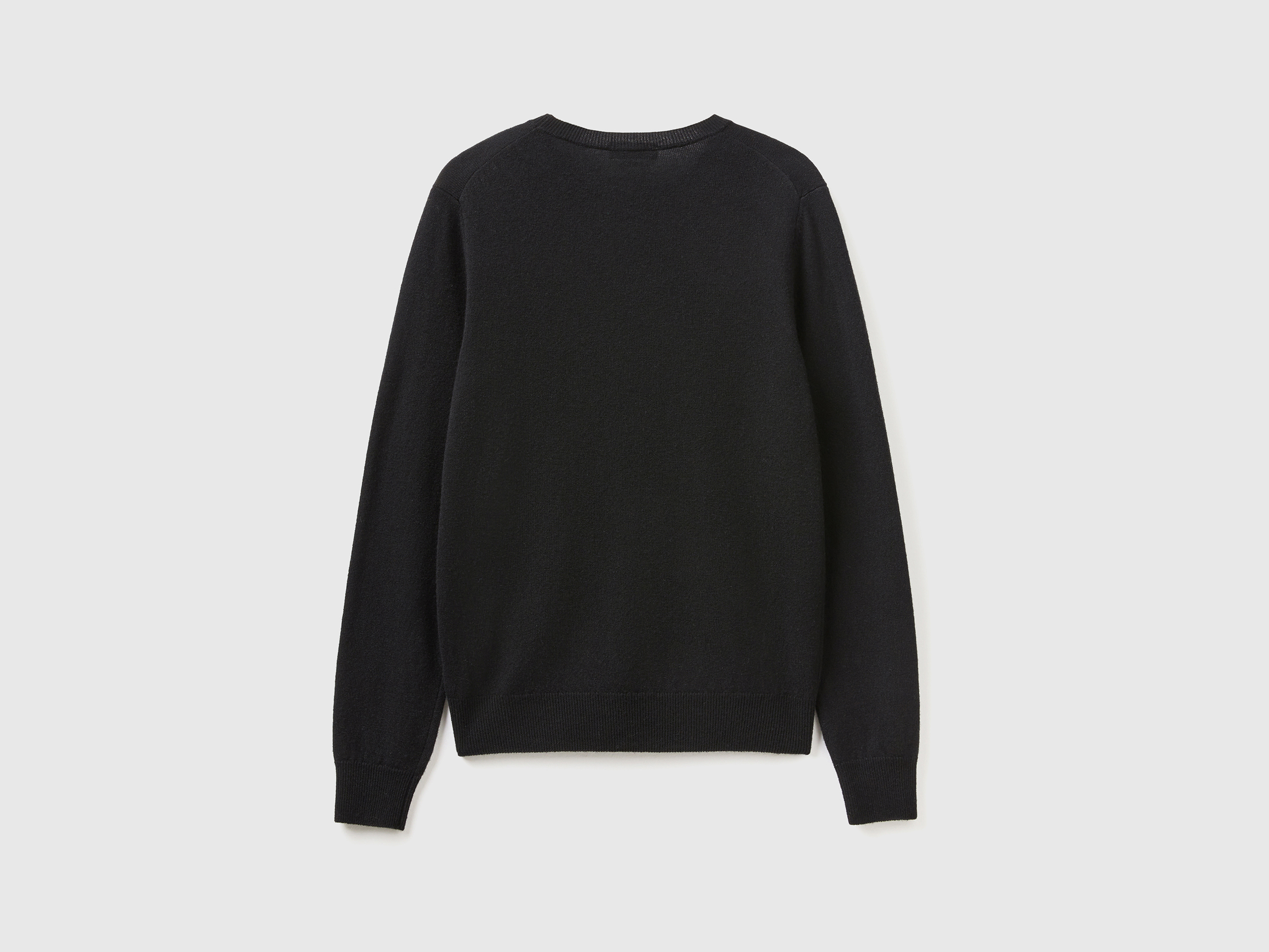 Pull noir col rond en laine Mérinos – Image 2