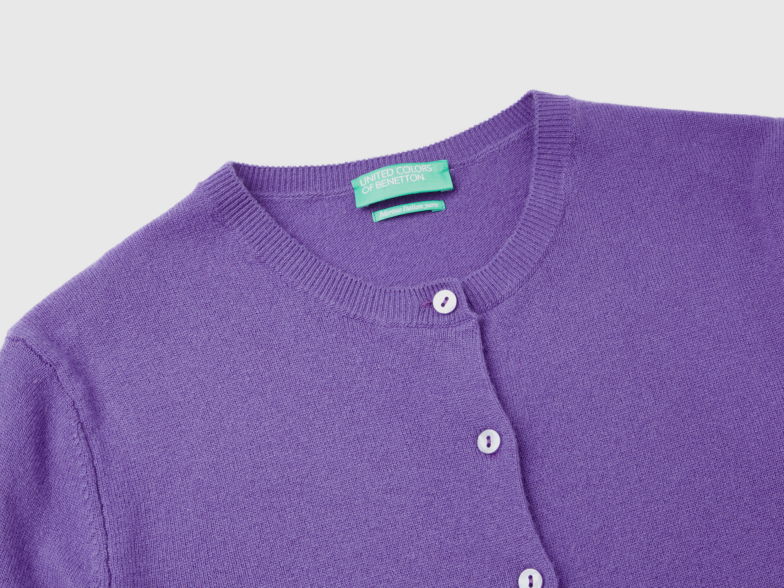 Gilet violet à col rond en pure laine mérinos – Image 3