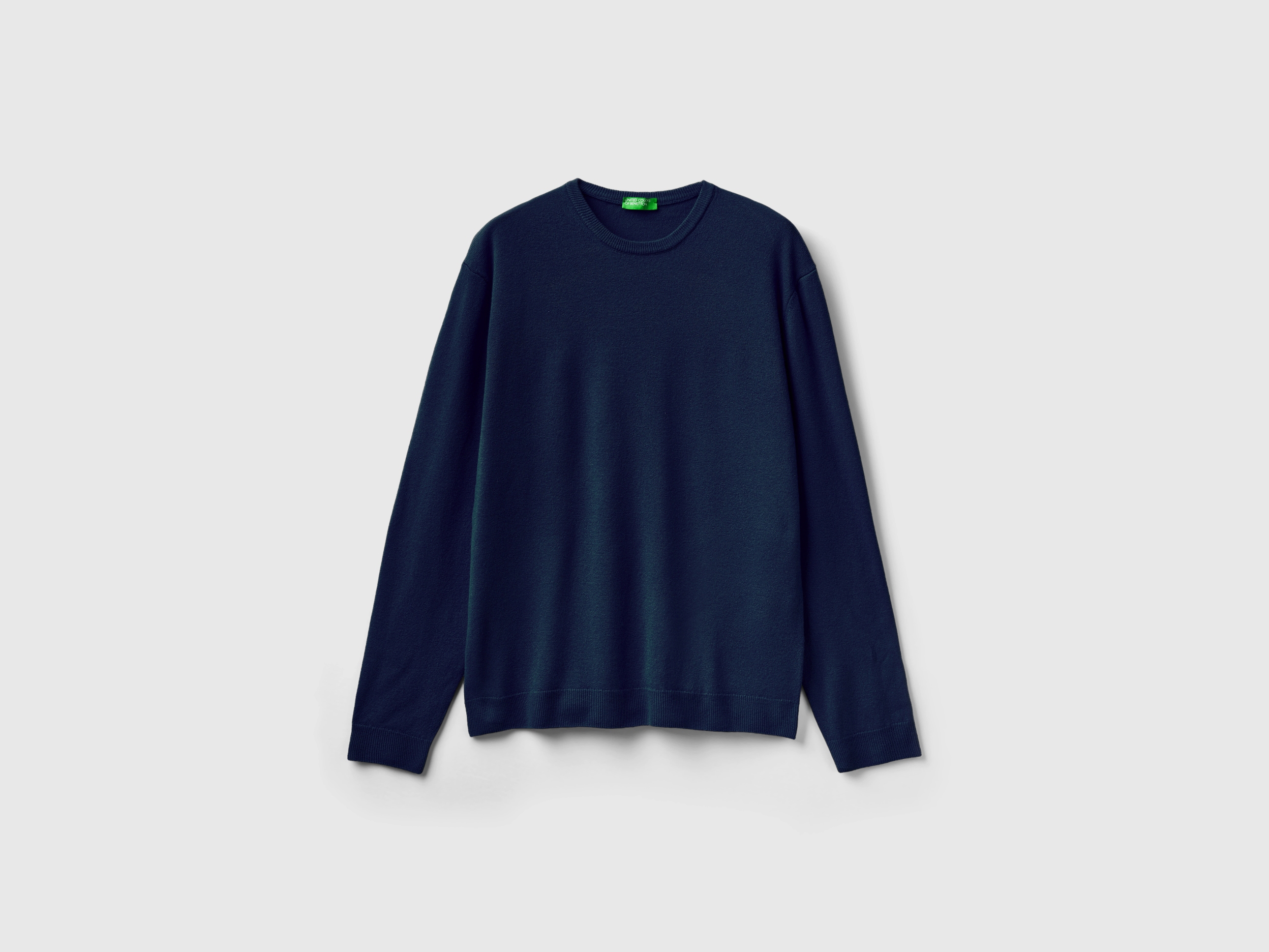 Pull bleu foncé col rond en pure laine Mérinos Pull bleu foncé col rond en pure laine Mérinos