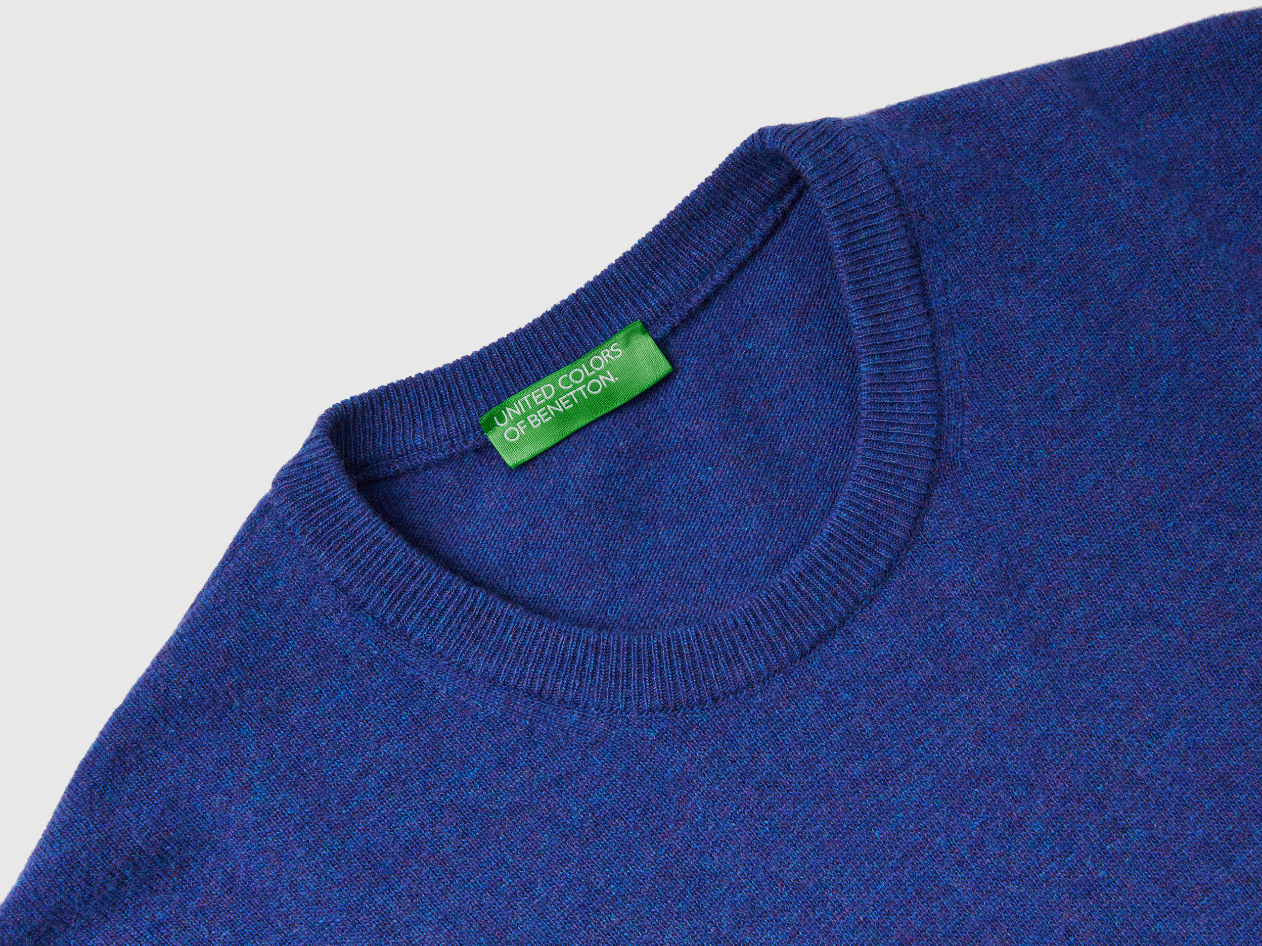Pull bleu turquoise à col rond en pure laine mérinos – Image 3