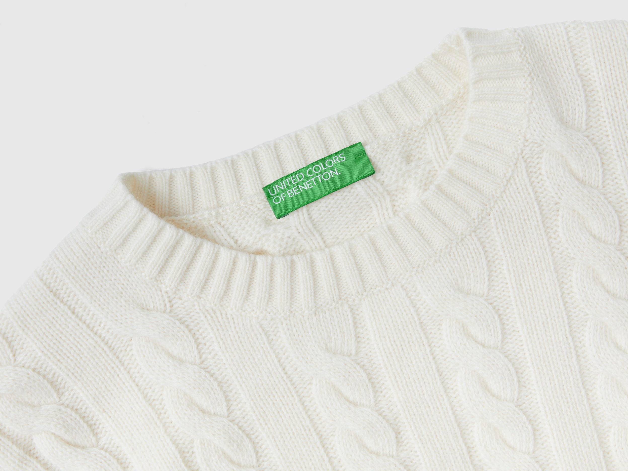 Pull cropped torsadé – Image 3
