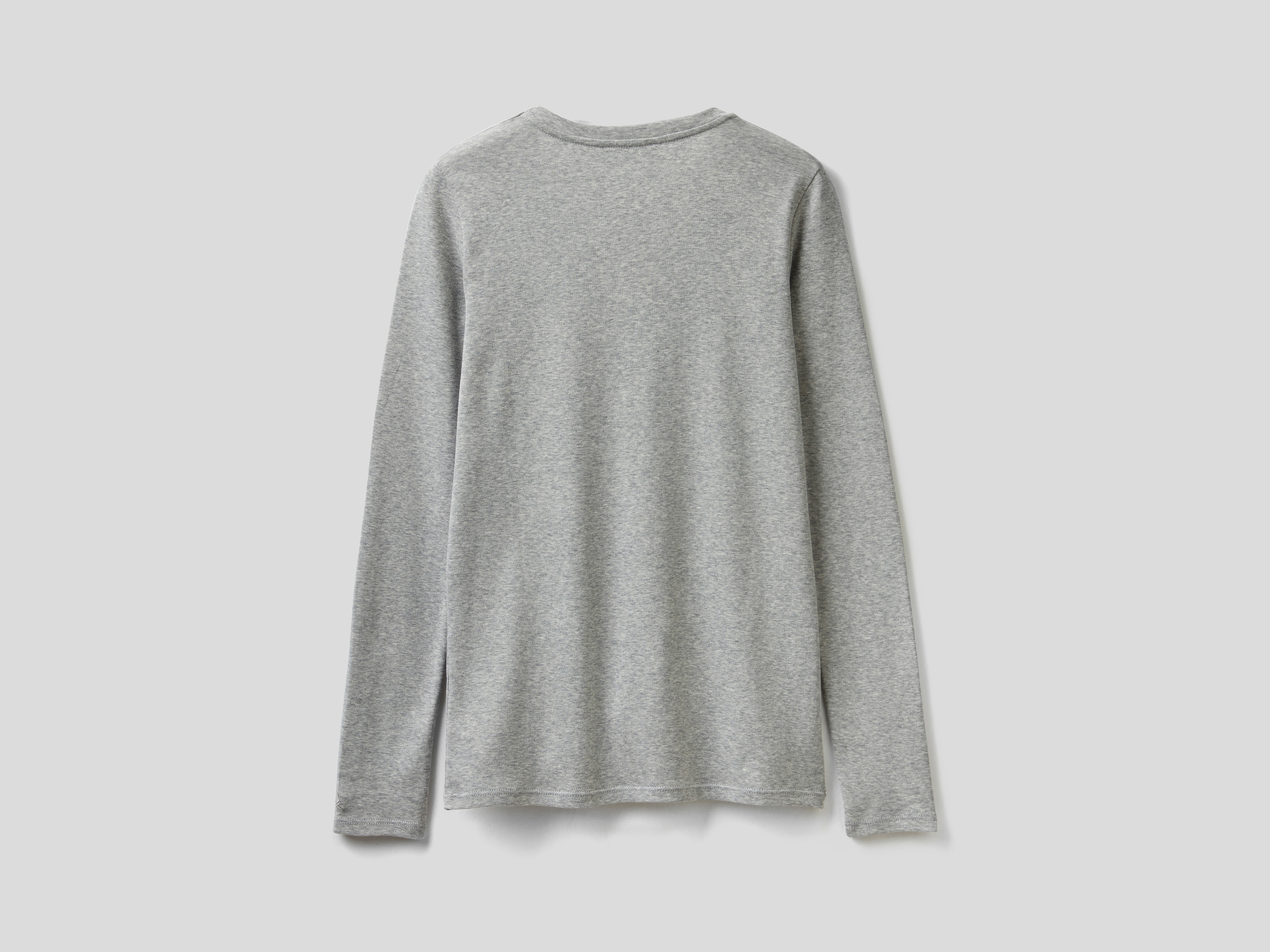 T-shirt à manches longues avec col en V – Image 2