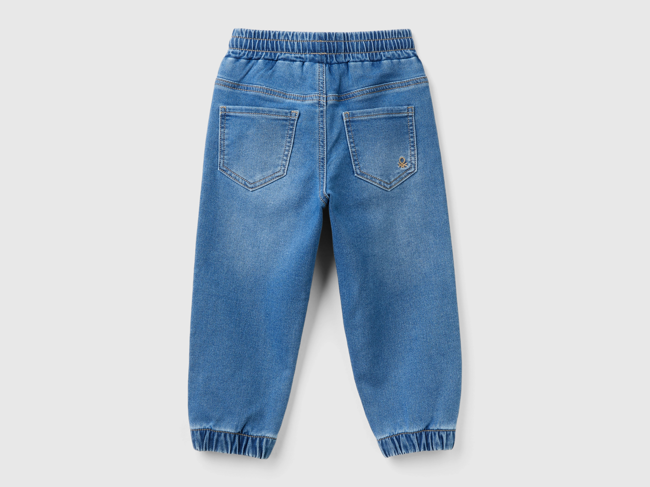 Jogging en denim – Image 2