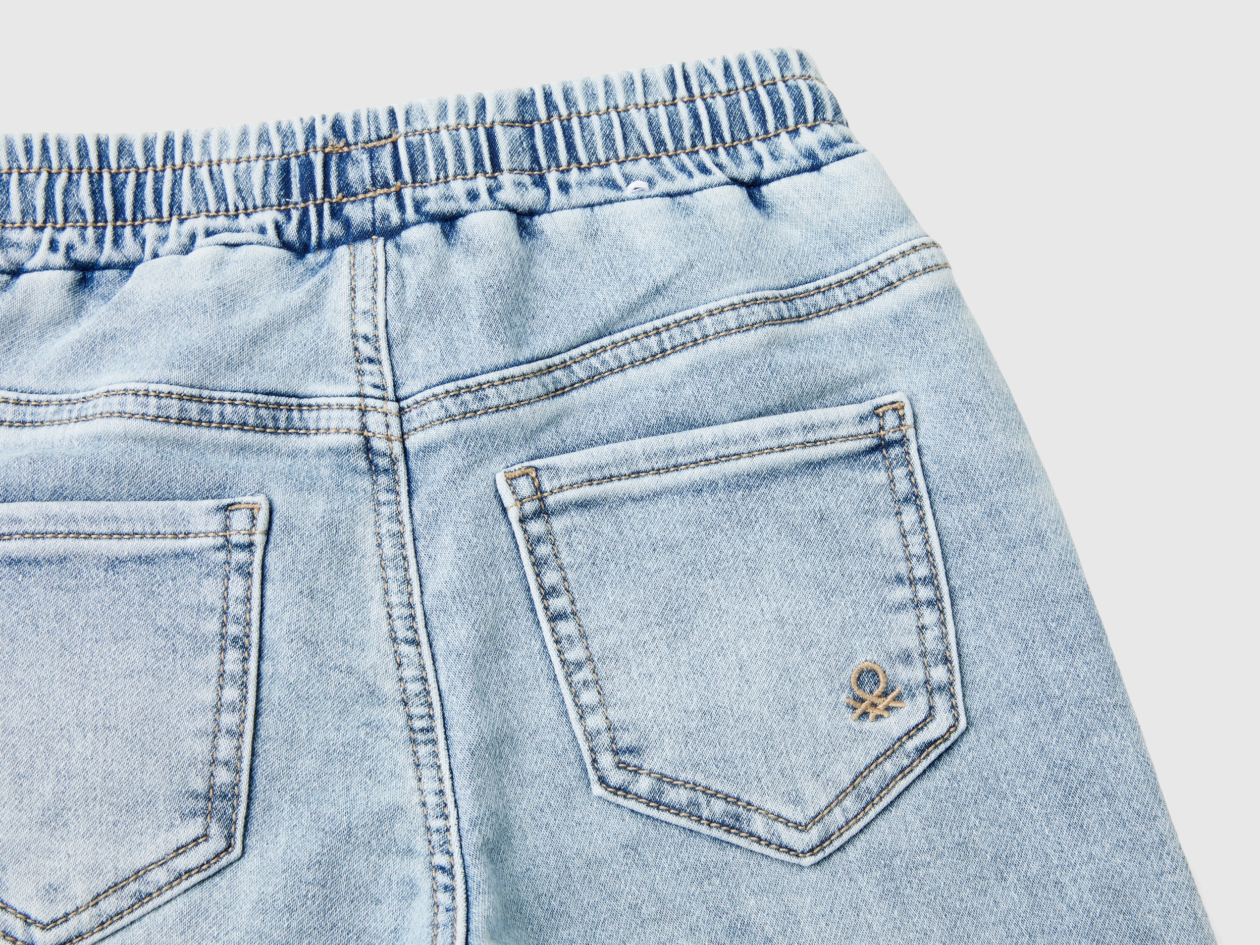 Jogging en denim – Image 3