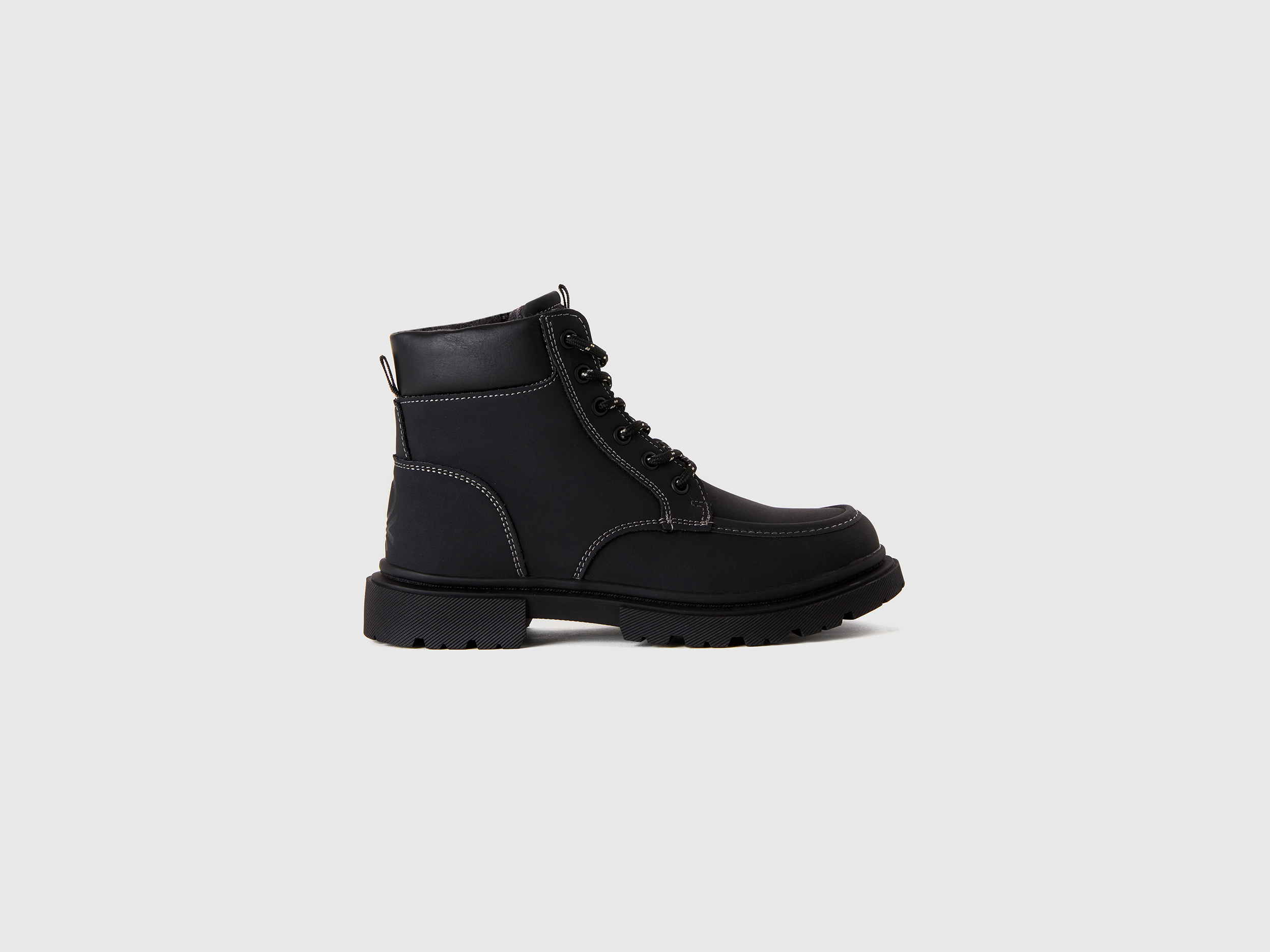 Rangers noires à lacets Rangers noires à lacets